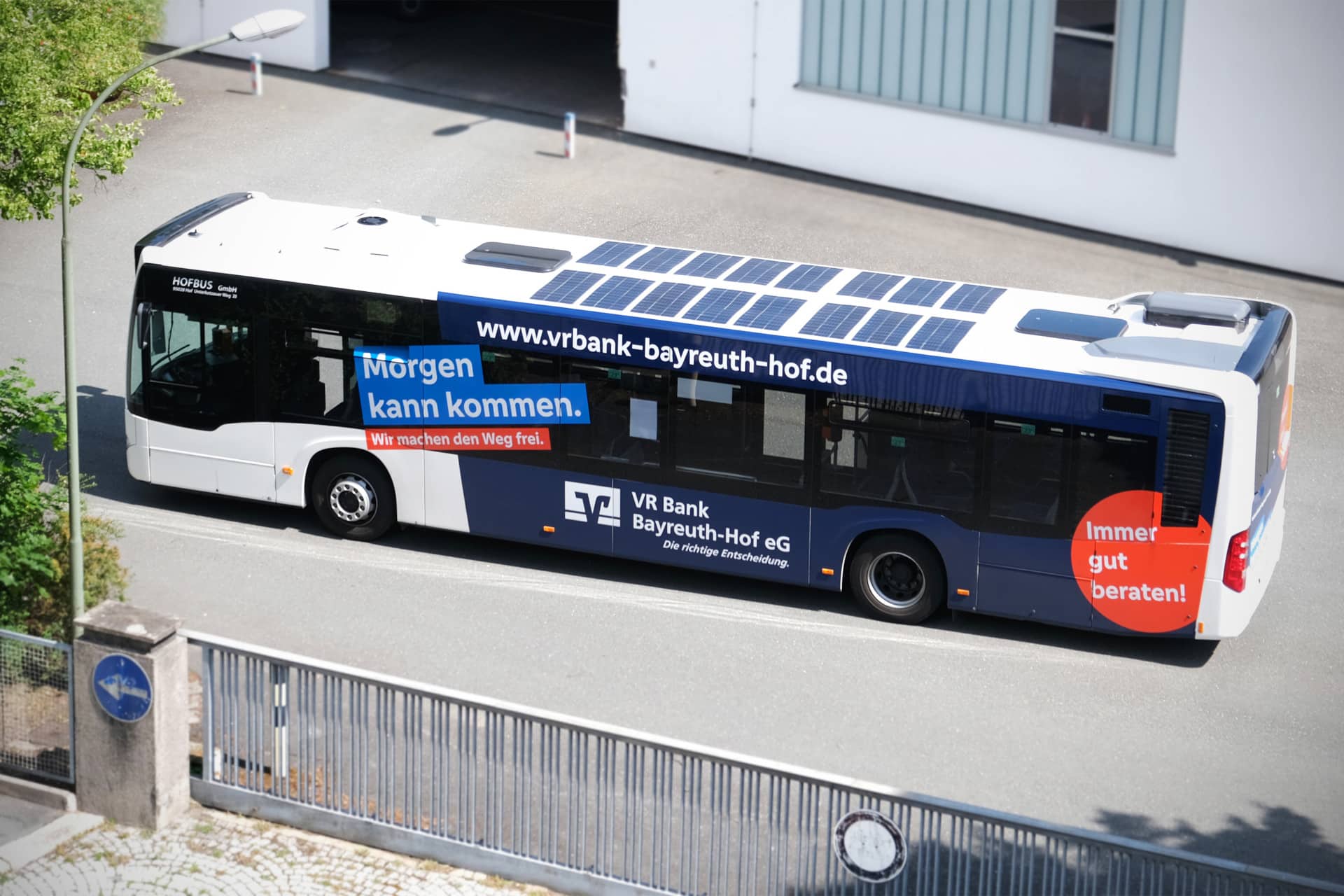 Cover Image for In Hof fährt nun ein Solarbus von Sono Motors