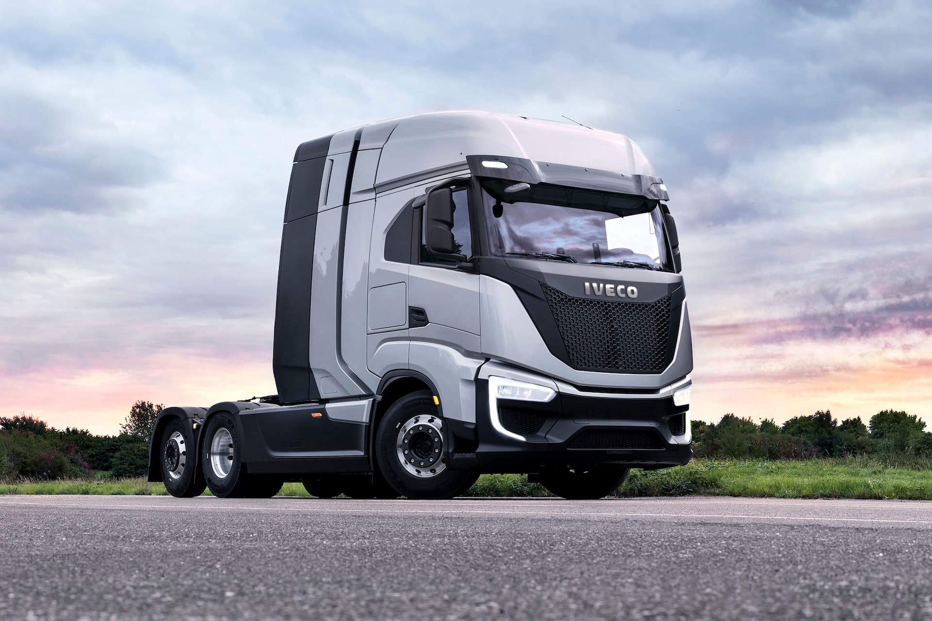 Cover Image for Milliarden-Deal: Tata Motors übernimmt Lkw-Geschäft von Iveco