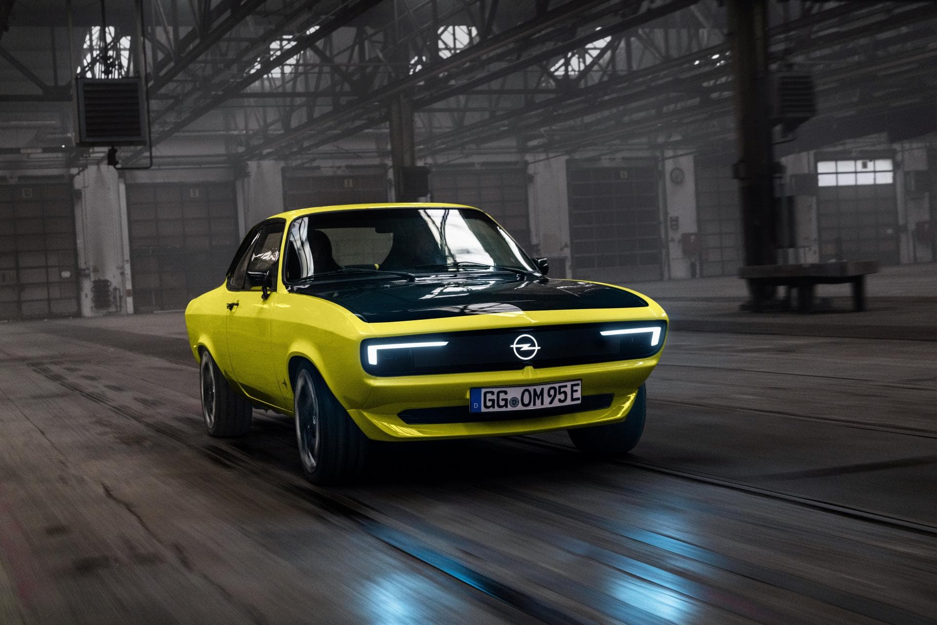 Cover Image for „Ab 2025 wird jeder neu vorgestellte Opel ein Elektroauto sein“