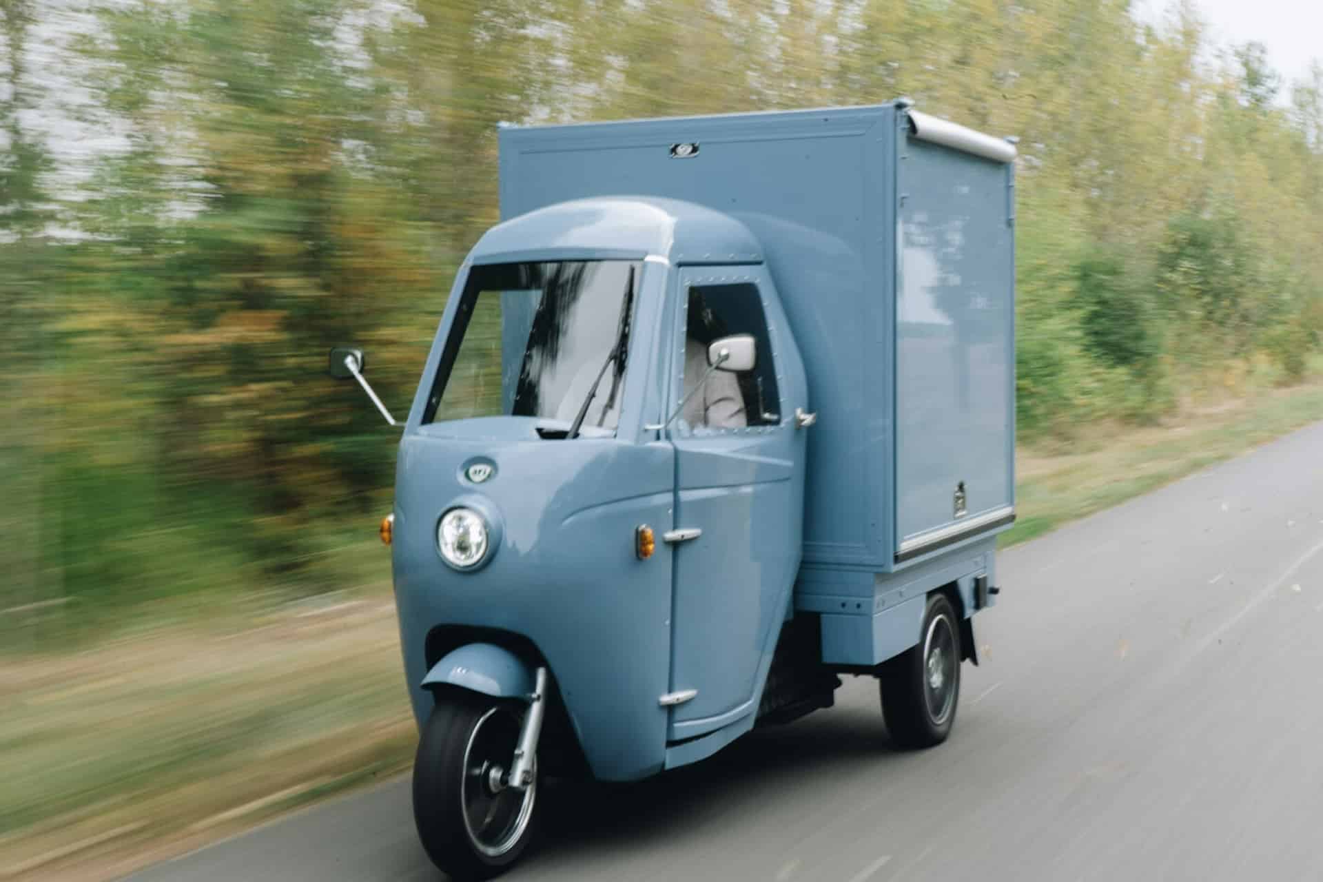 Ari 345 Retro: Elektrisches Lastenmoped im Ape-Gewand