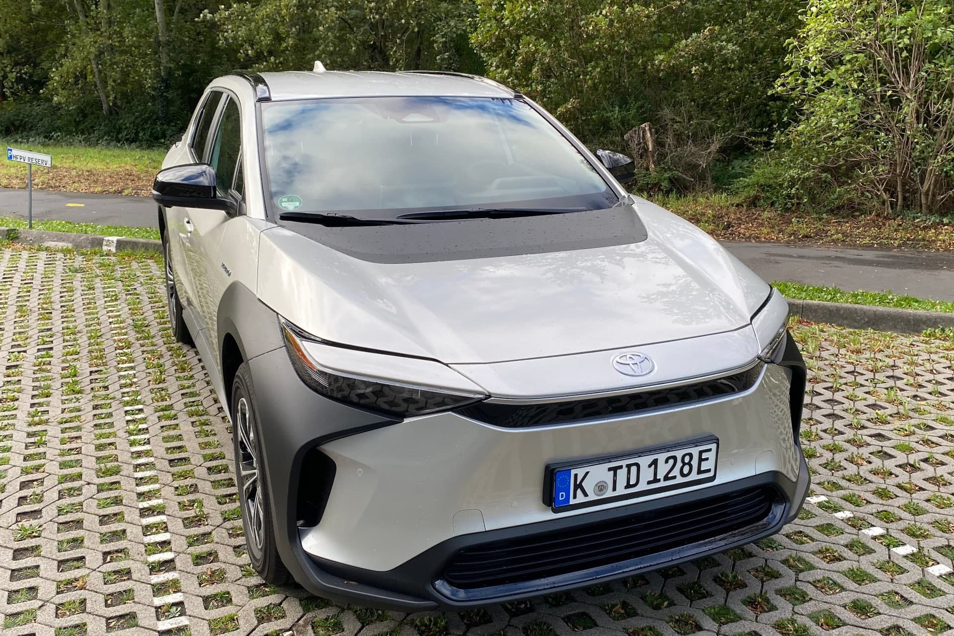 Cover Image for Toyota bZ4X im Test: Noch viel Luft nach oben