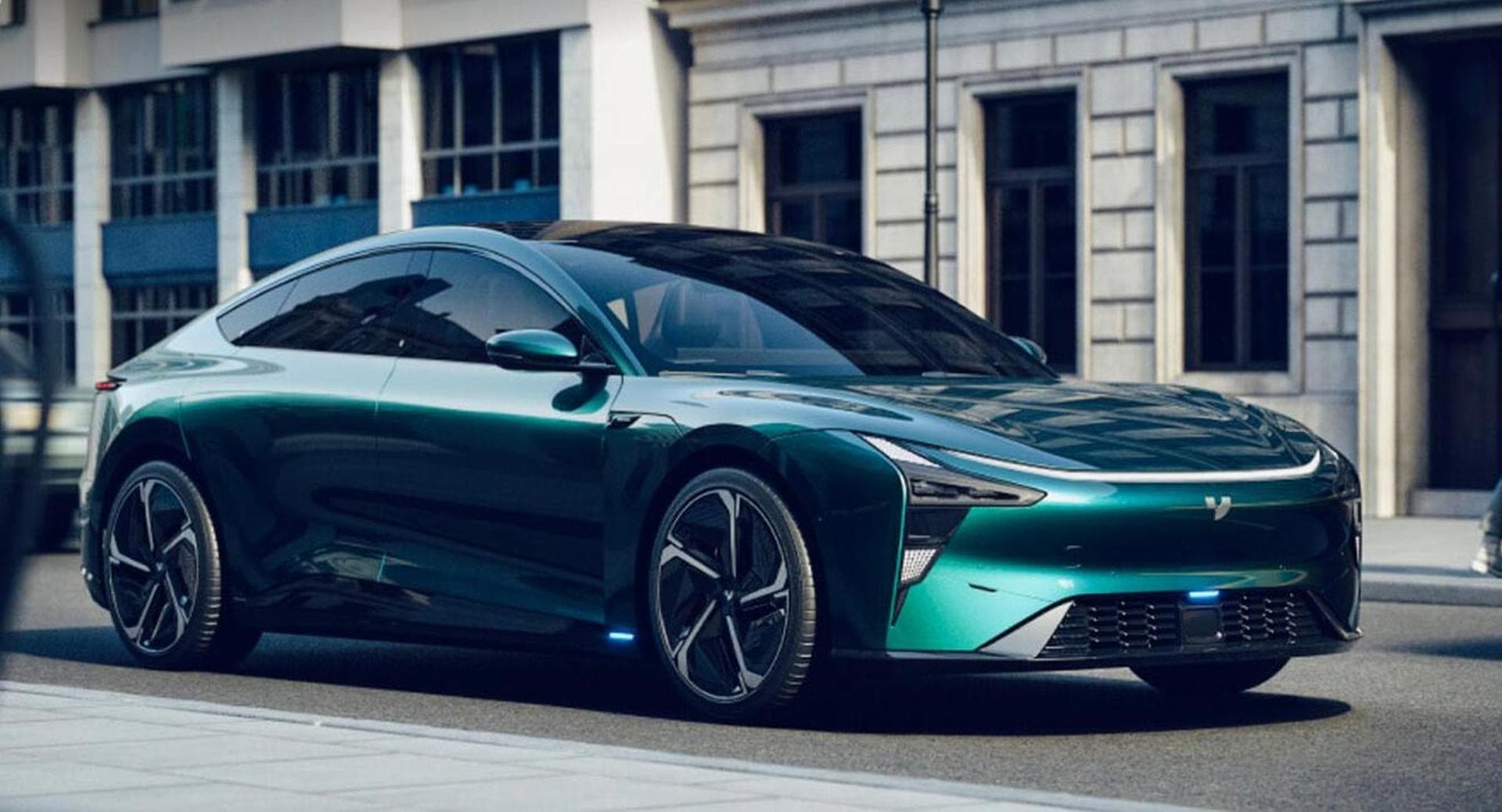 Baidu und Geely enthüllen Jiyue 07