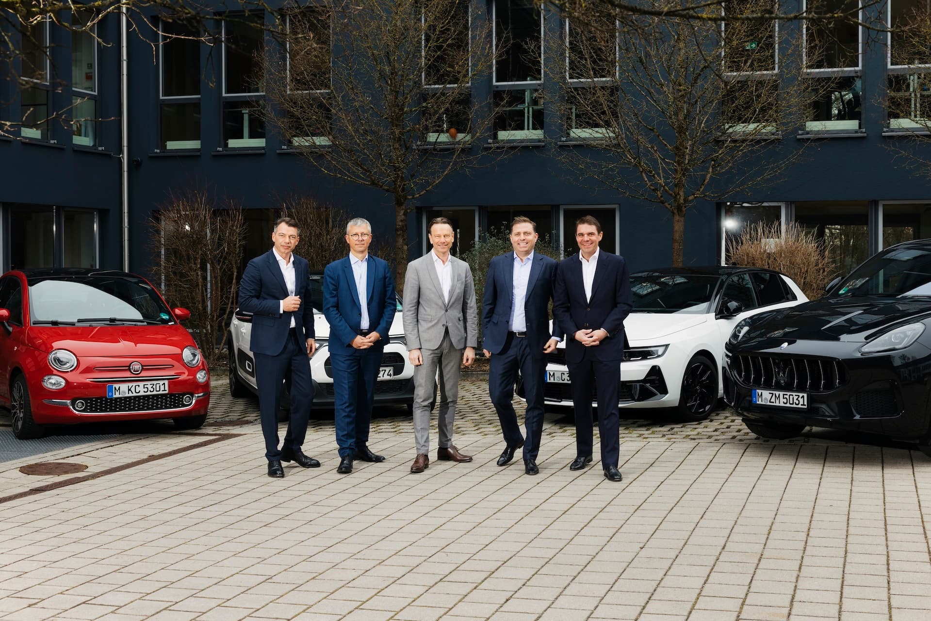 Cover Image for Sixt bestellt 250.000 Autos bei Stellantis