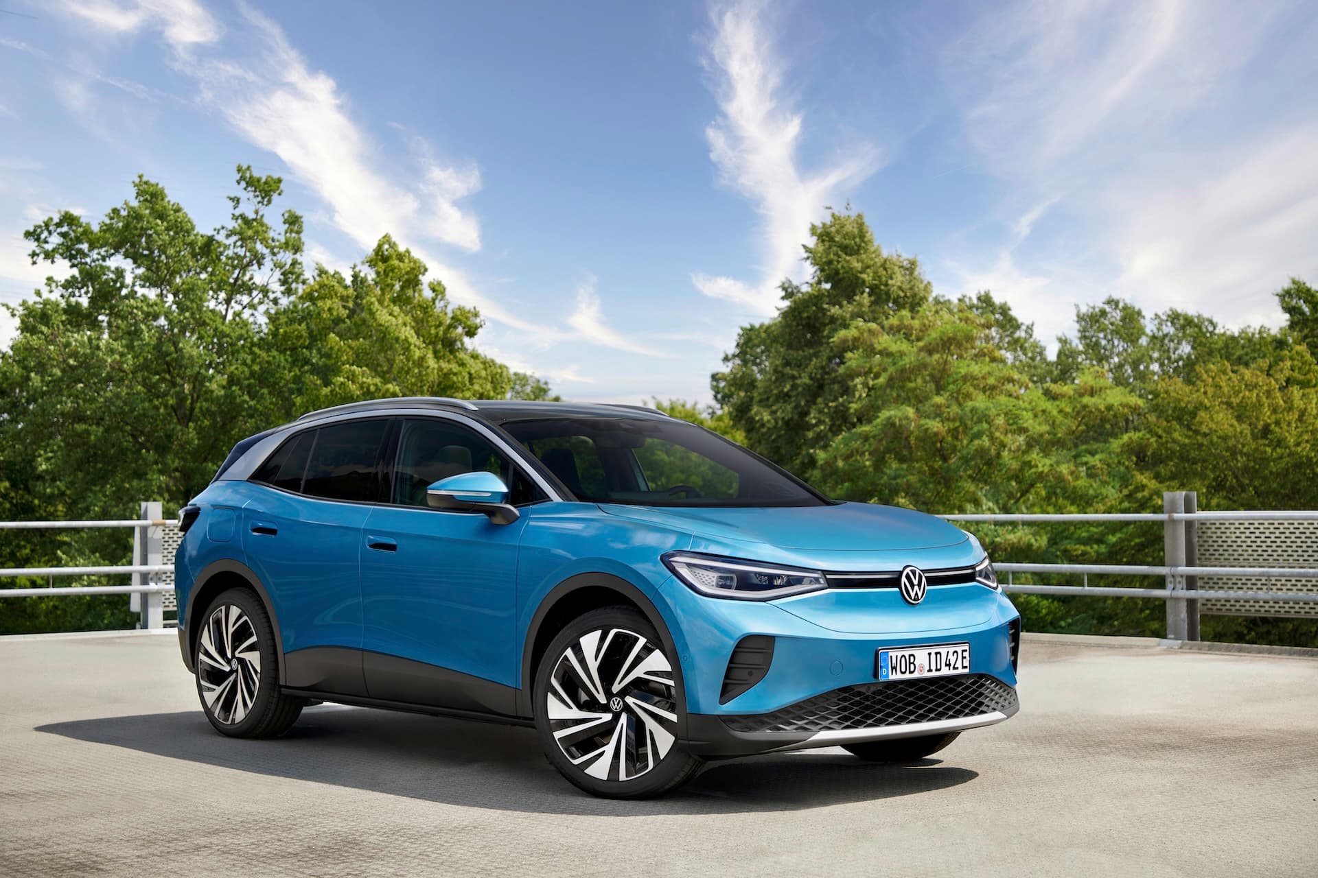 Cover Image for Duell der deutschen E-SUV: BMW iX1 gegen VW ID.4