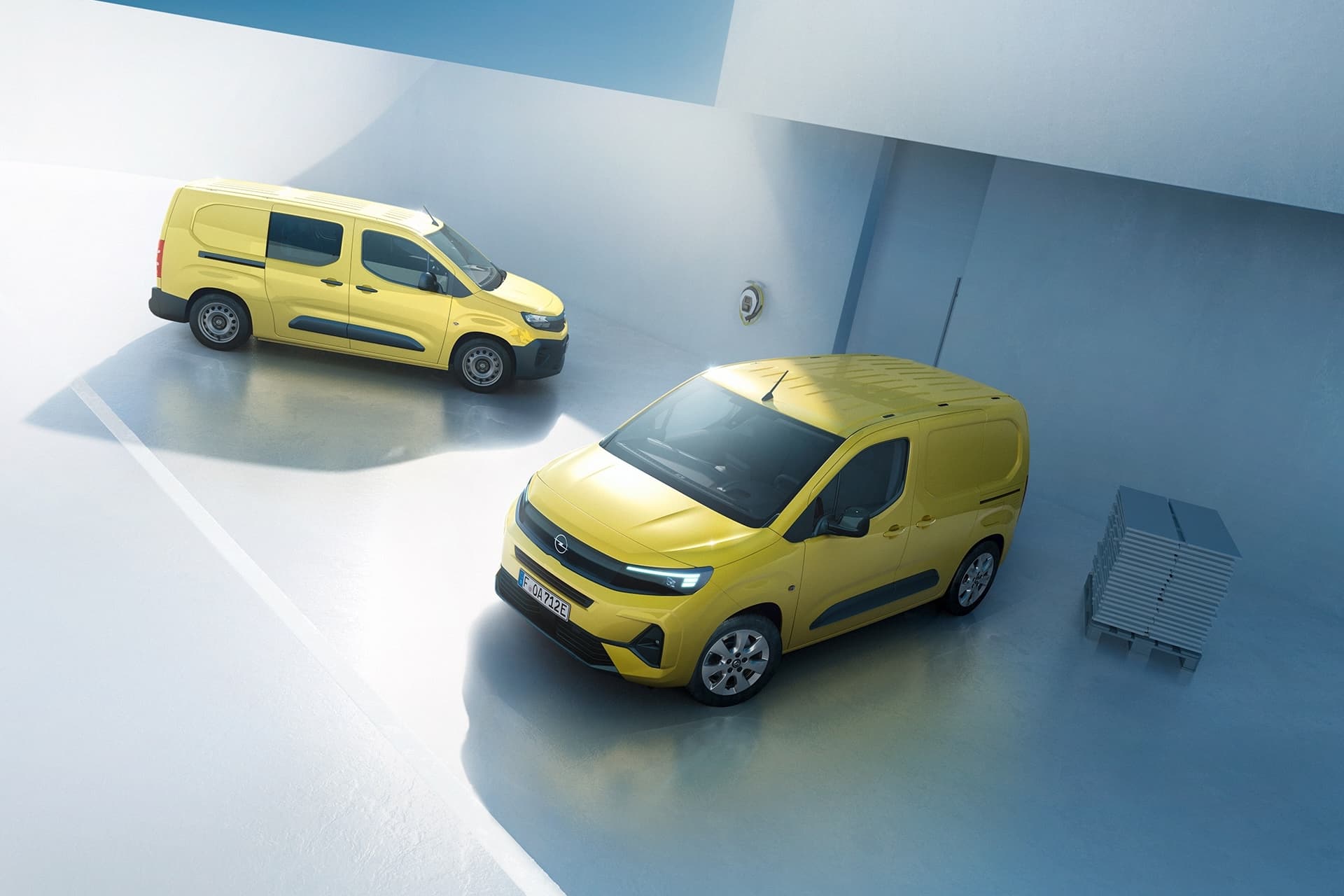 Cover Image for Neue Elektro-Nutzfahrzeuge: Opel Combo und Movano ab sofort bestellbar