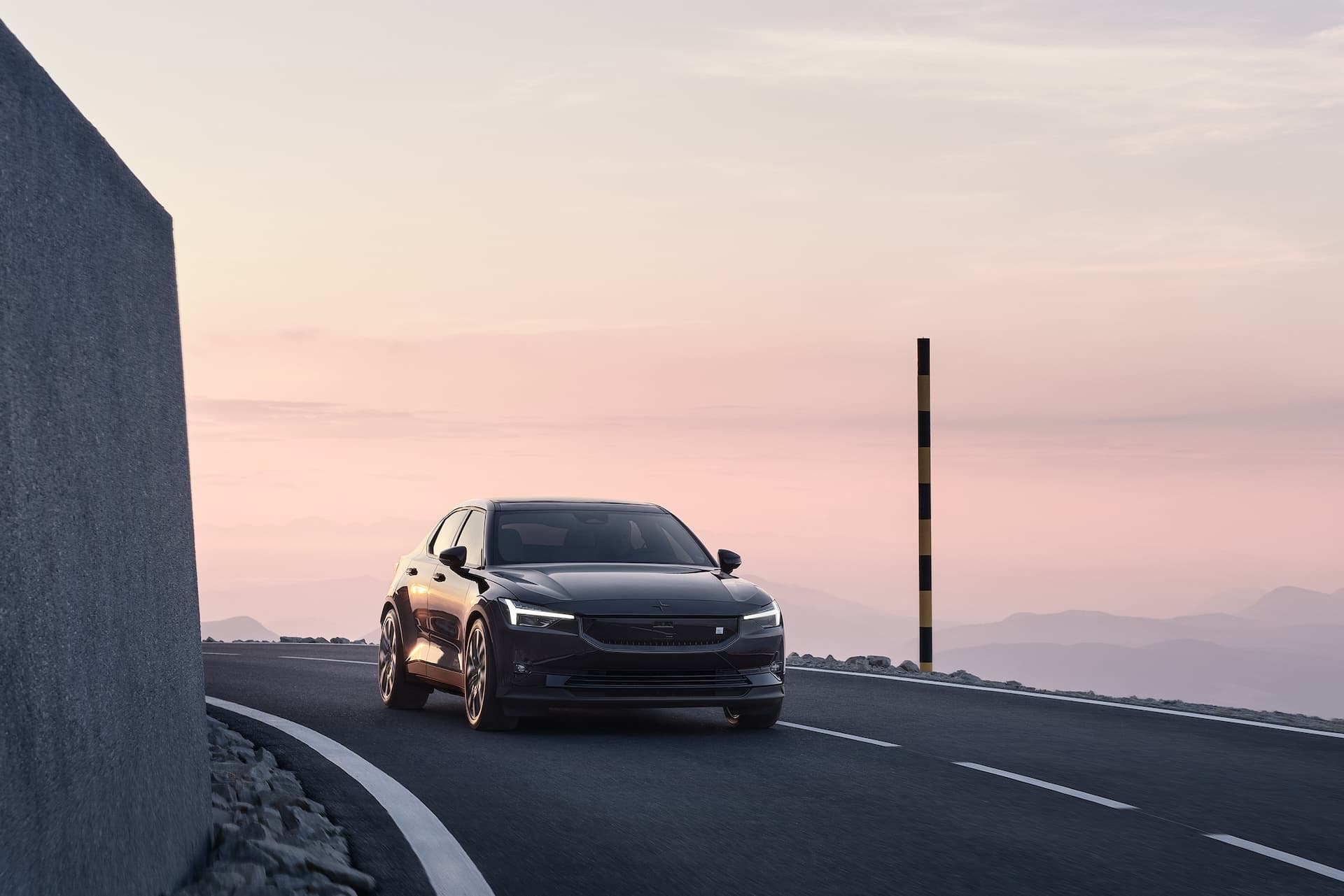 Cover Image for Reaktion auf Umweltbonus-Aus: Polestar 2 wird bis zu 6500 Euro günstiger