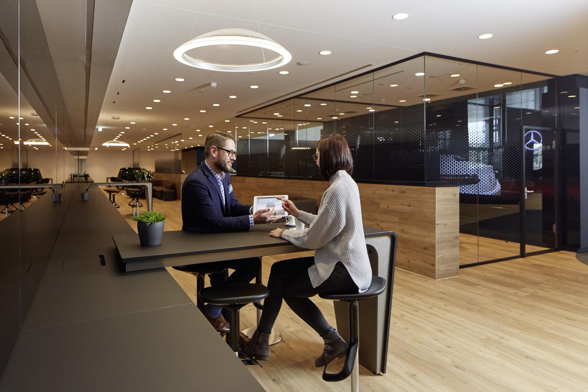 Mercedes: Streit um Autohäuser-Verkauf spitzt sich zu