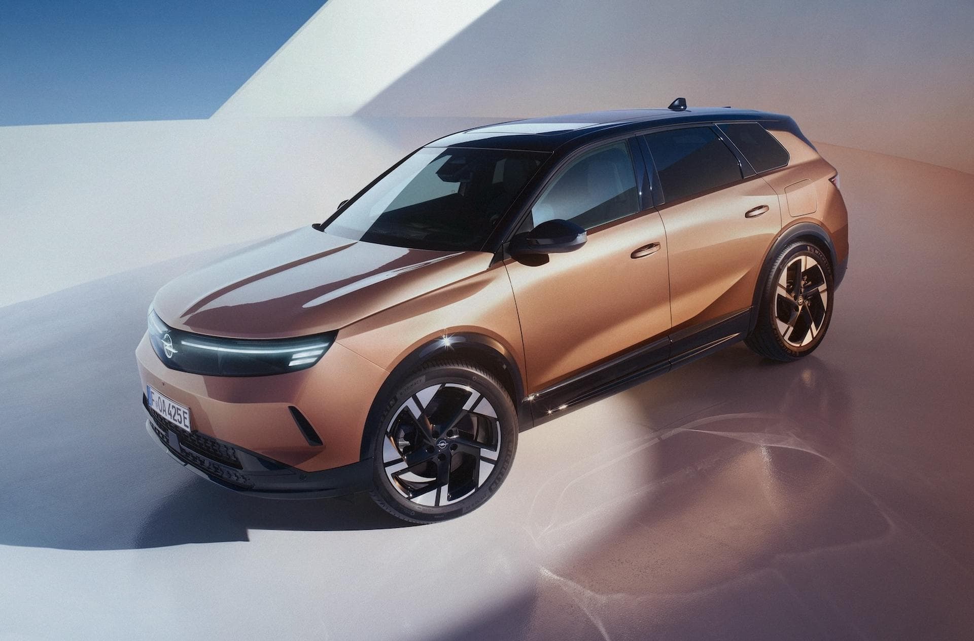 Cover Image for Opel Grandland in 2. Generation als E-Auto – die Fakten