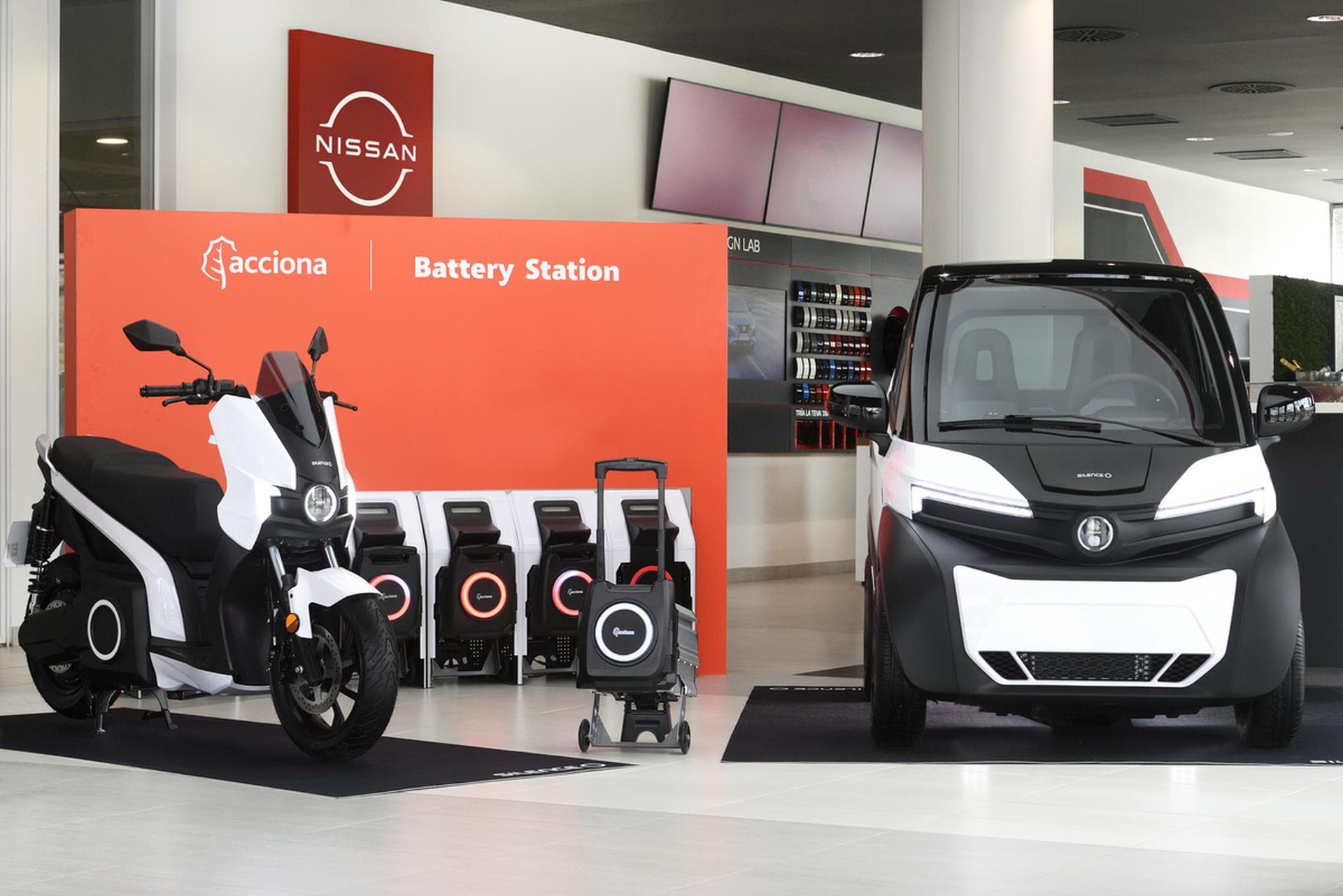 Cover Image for Nissan führt E-Roller und Nanocars in Europa ein