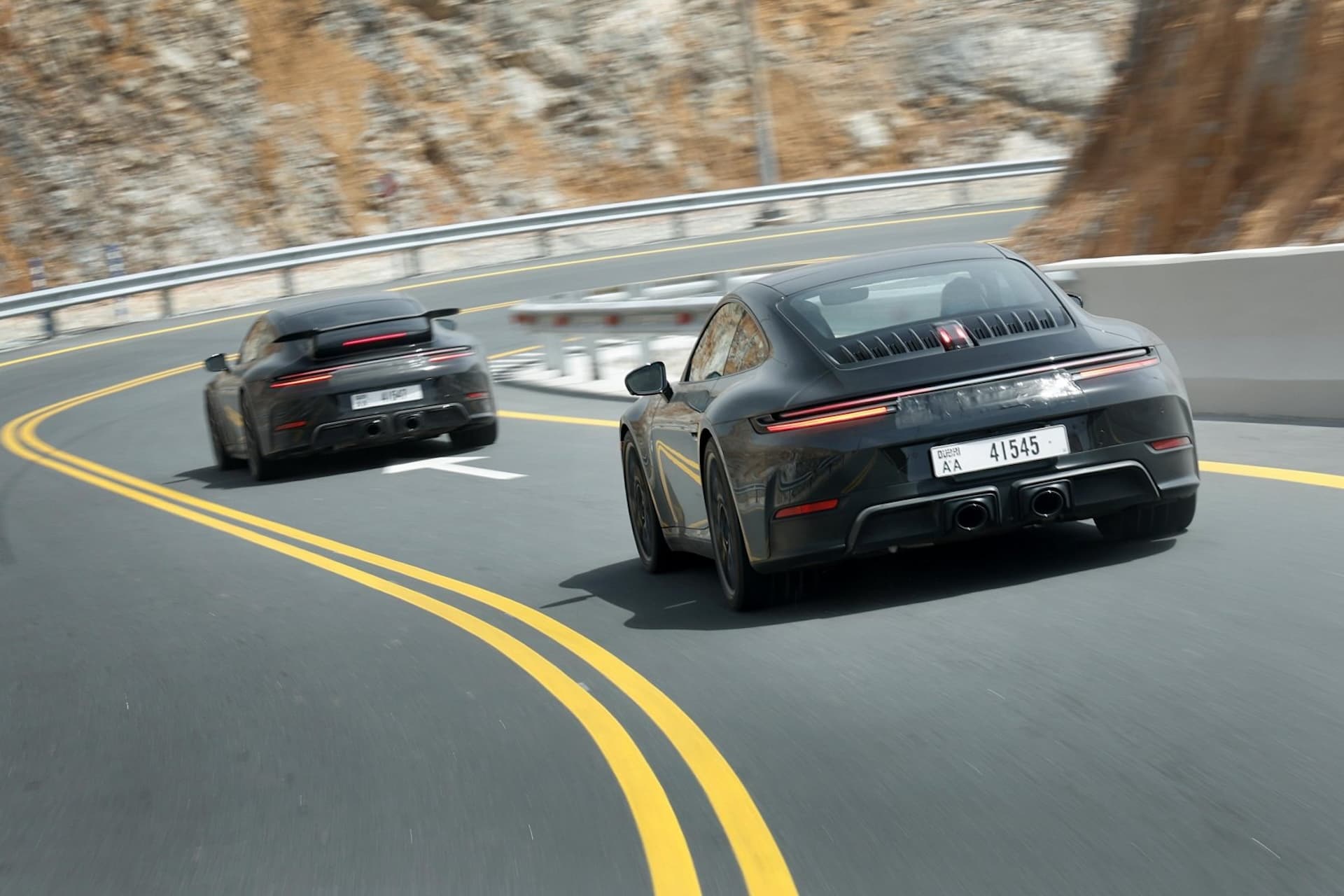 Cover Image for Entwicklung des Porsche 911 mit Hybridantrieb erfolgreich abgeschlossen