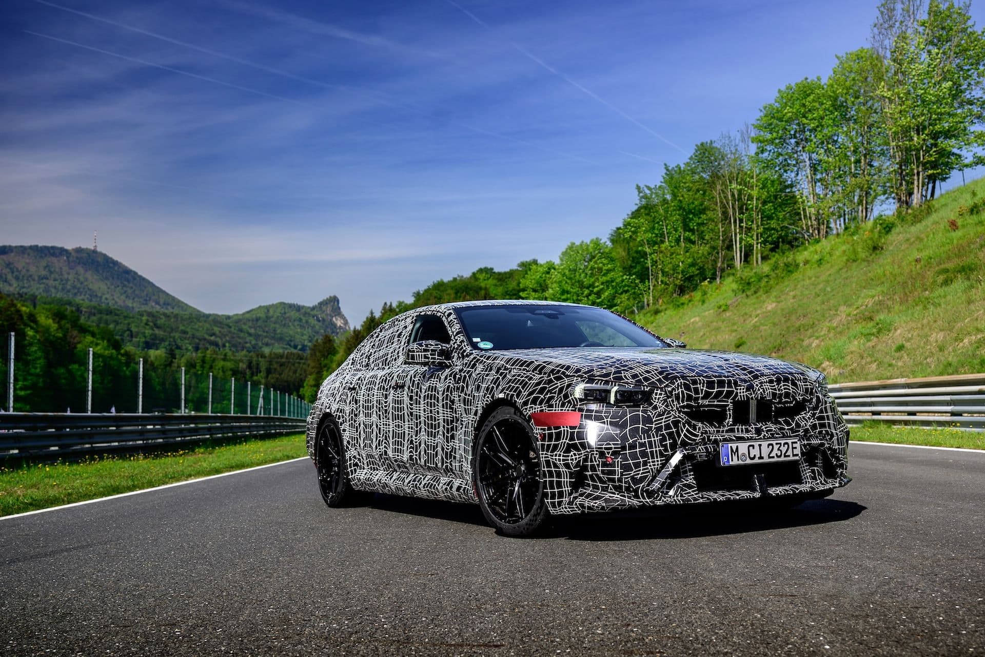 Cover Image for Erste Fahrt im BMW M5 Plug-in-Hybrid