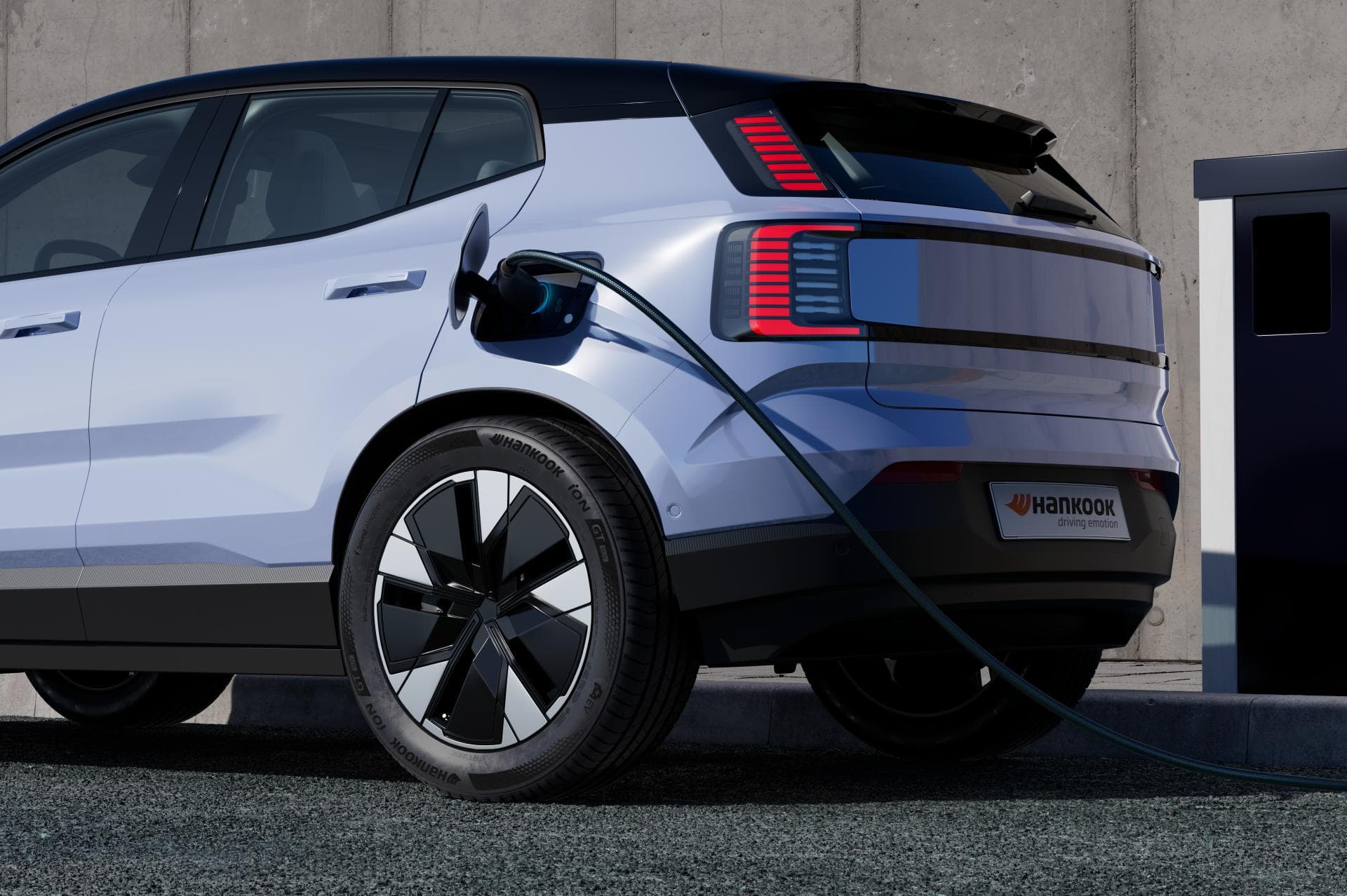Cover Image for Umfrage: Spezielle E-Auto-Reifen sind durchaus ein Thema