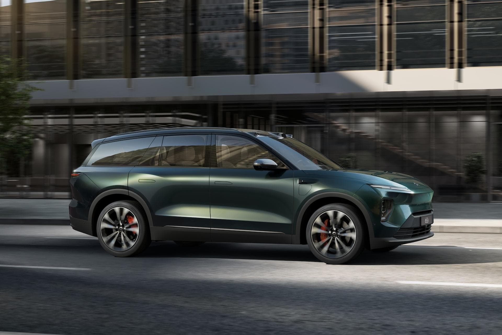 Cover Image for Nio EL8 im Vergleichstest mit deutscher E-SUV-Elite chancenlos