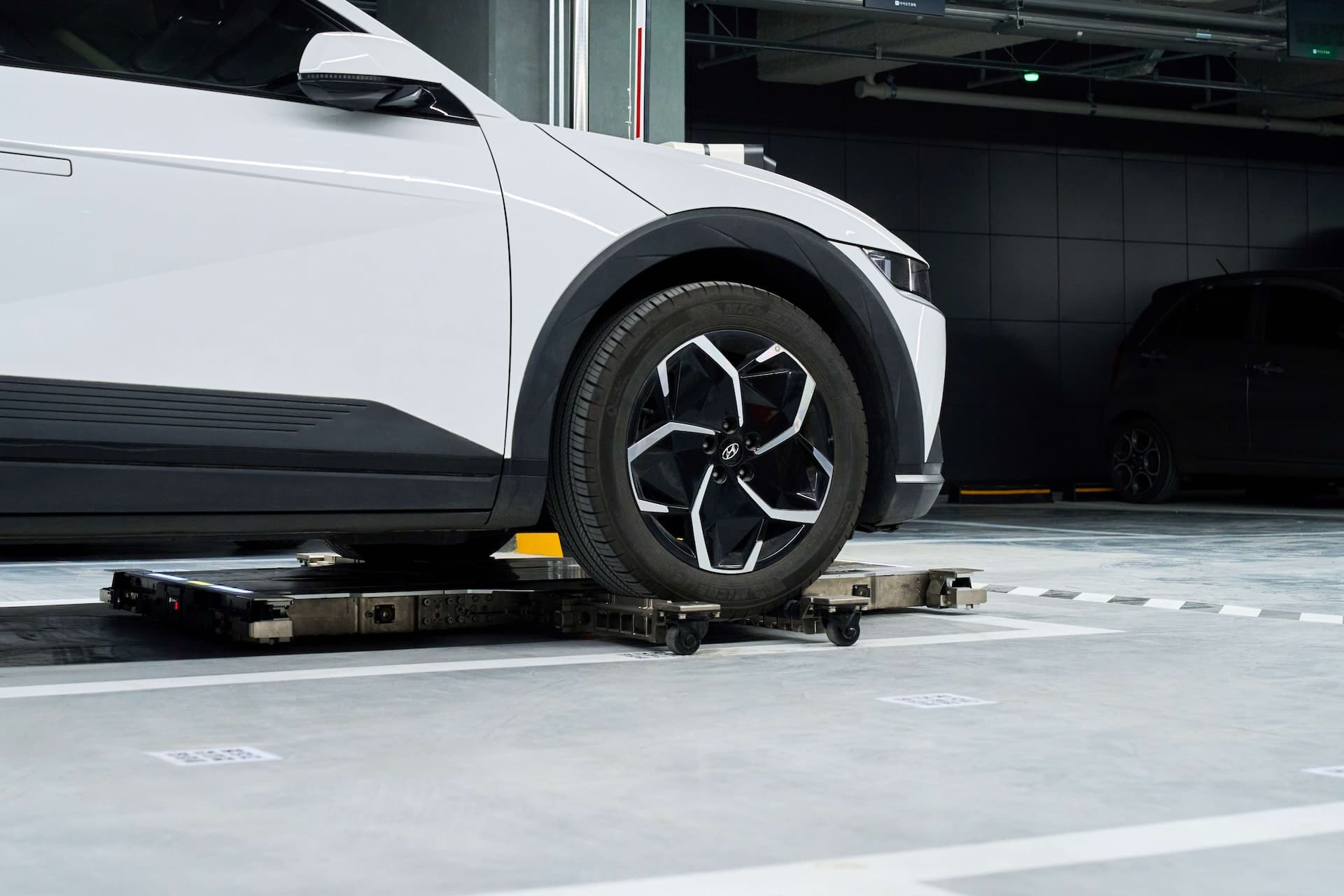 Cover Image for Hyundai-Kia zeigt autonome Liefer- und Parkroboter