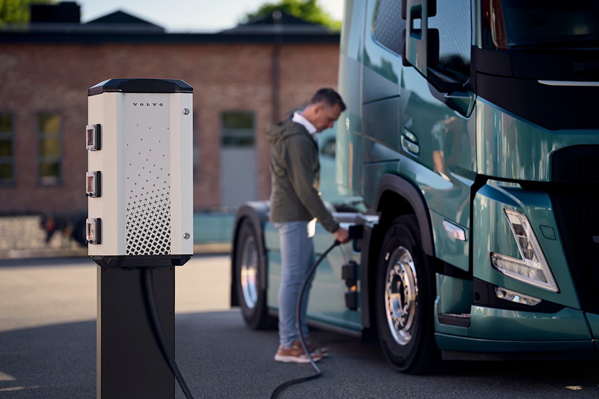 Cover Image for DIW-Studie empfiehlt klaren Fokus auf Batterie-Lkw