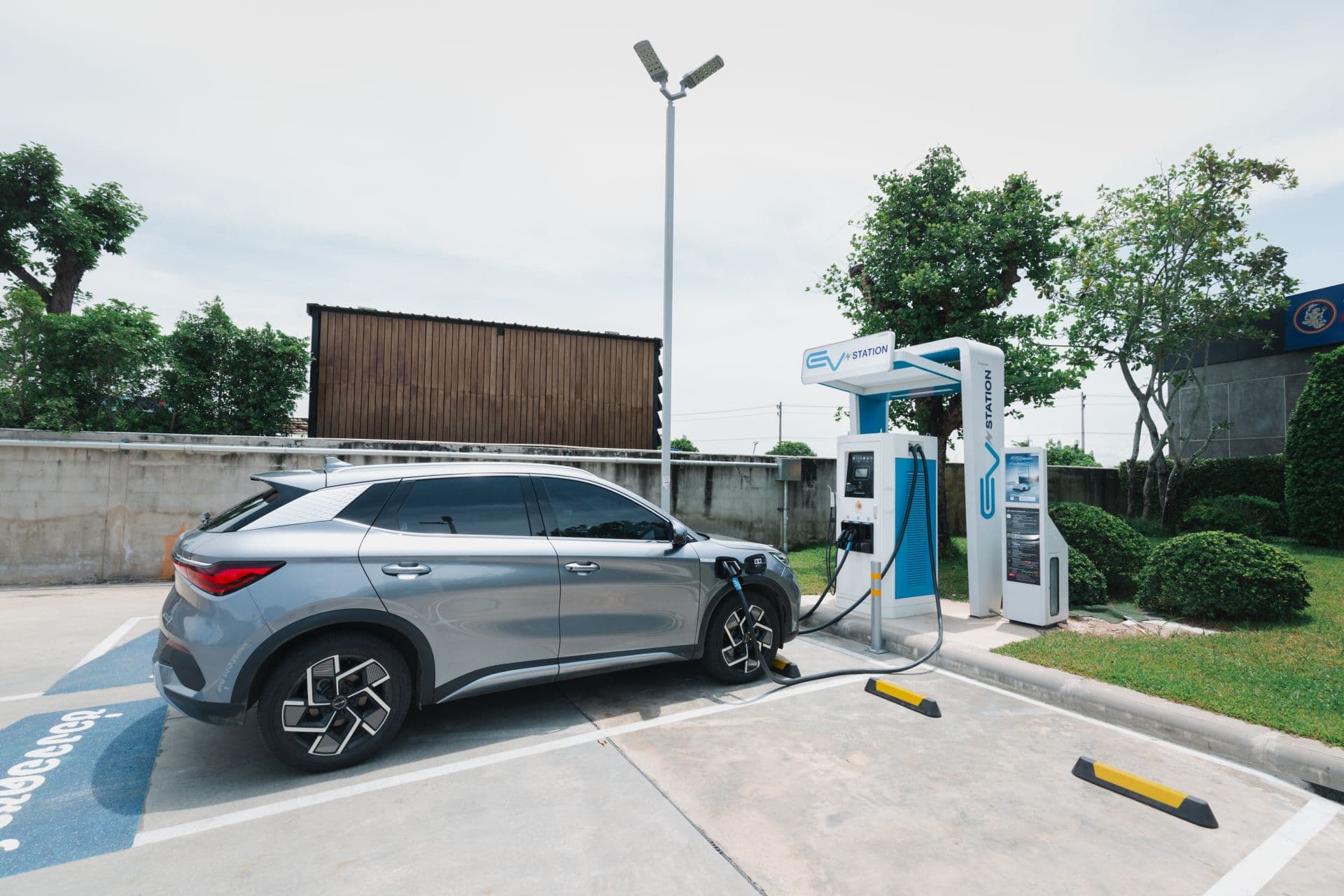Cover Image for Verkäufe chinesischer E-Autohersteller erreichen neue Höhen