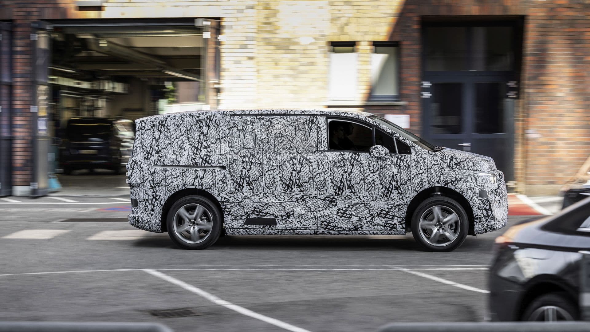 Mercedes testet erste VAN.EA Prototypen auf der Straße