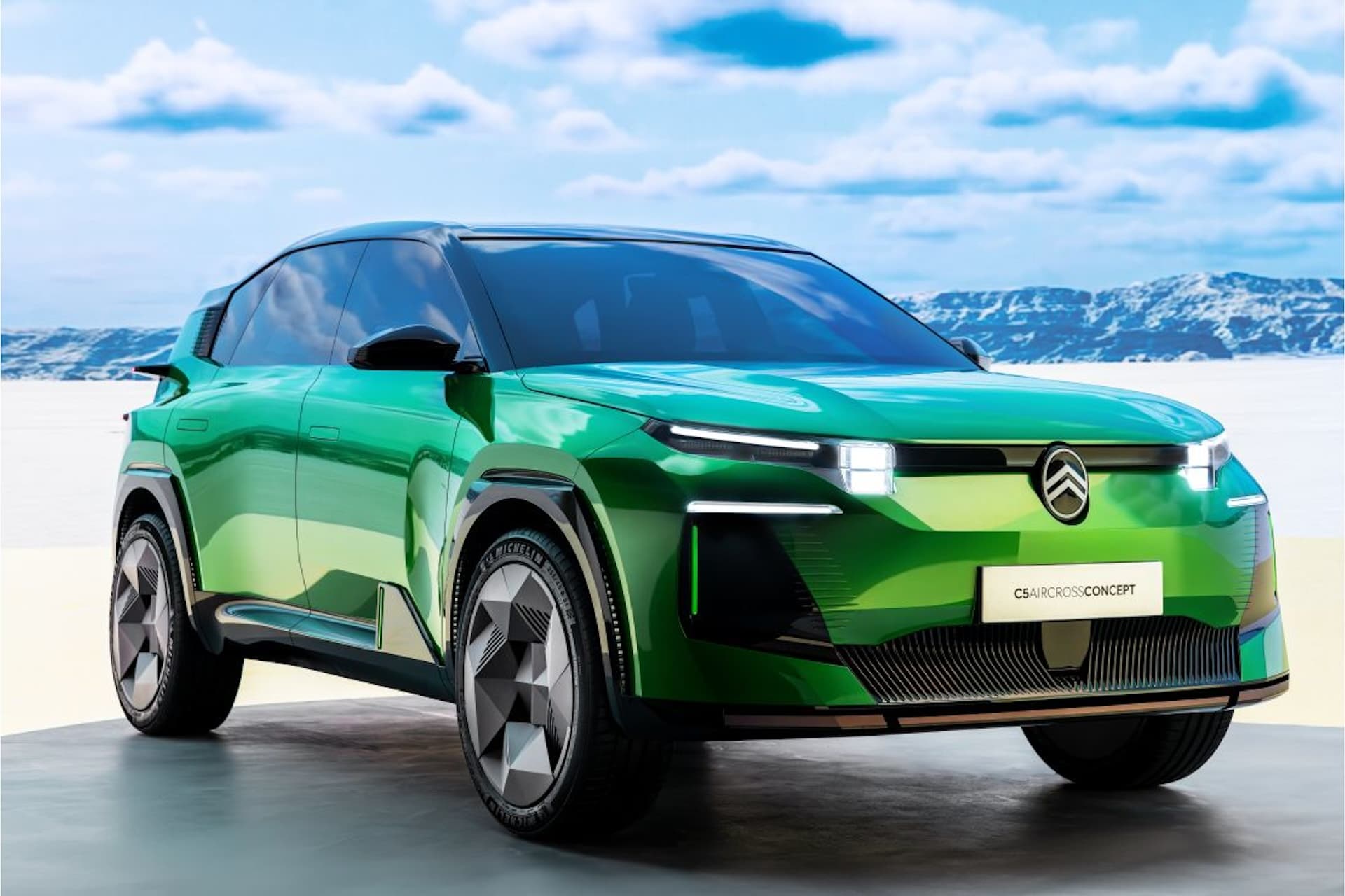 Cover Image for Citroën: Mehr Elektromodelle, aber Festhalten am Verbrenner