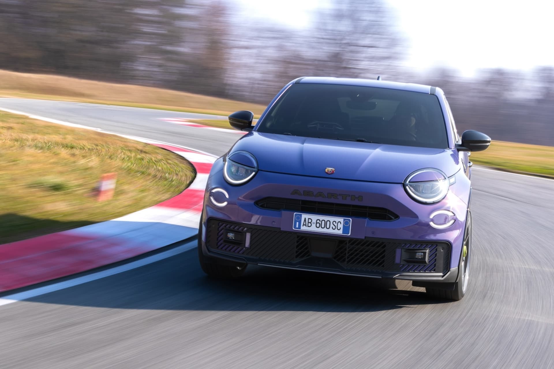 Cover Image for Abarth 600e Scorpionissima im Test: Solider Kurvenräuber