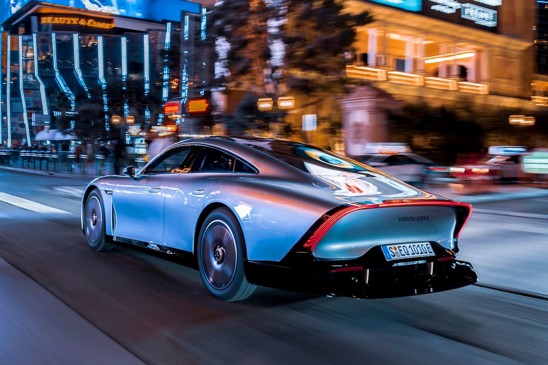 Cover Image for Solarfolie könnte E-Autos Tausende Zusatzkilometer bringen