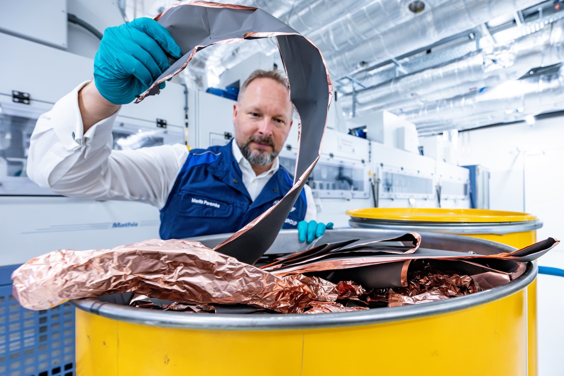 Cover Image for BMW baut Kompetenzzentrum für Batterierecycling auf