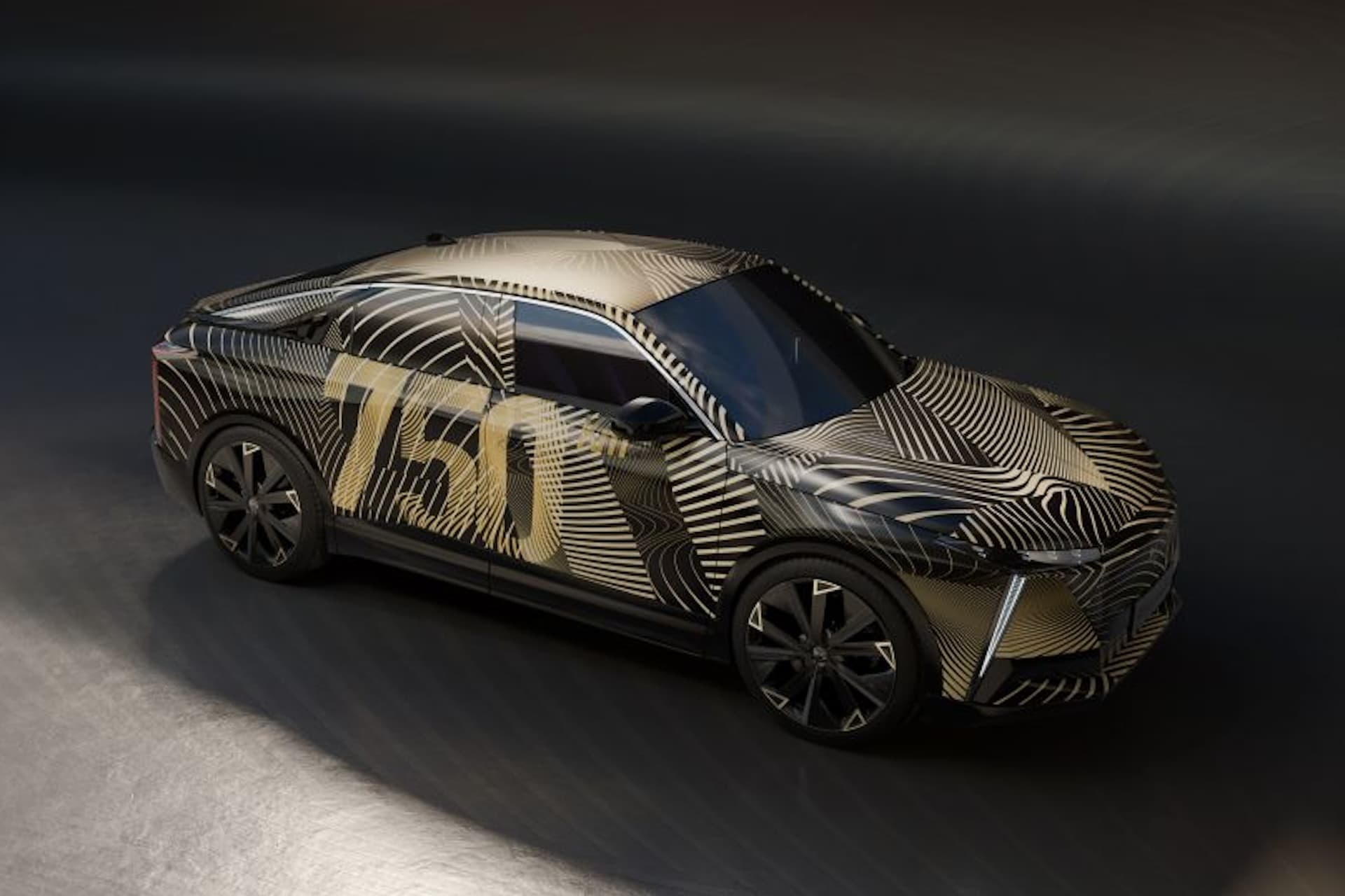 Cover Image for DS kündigt Elektro-SUV-Coupé mit 750 km Reichweite an