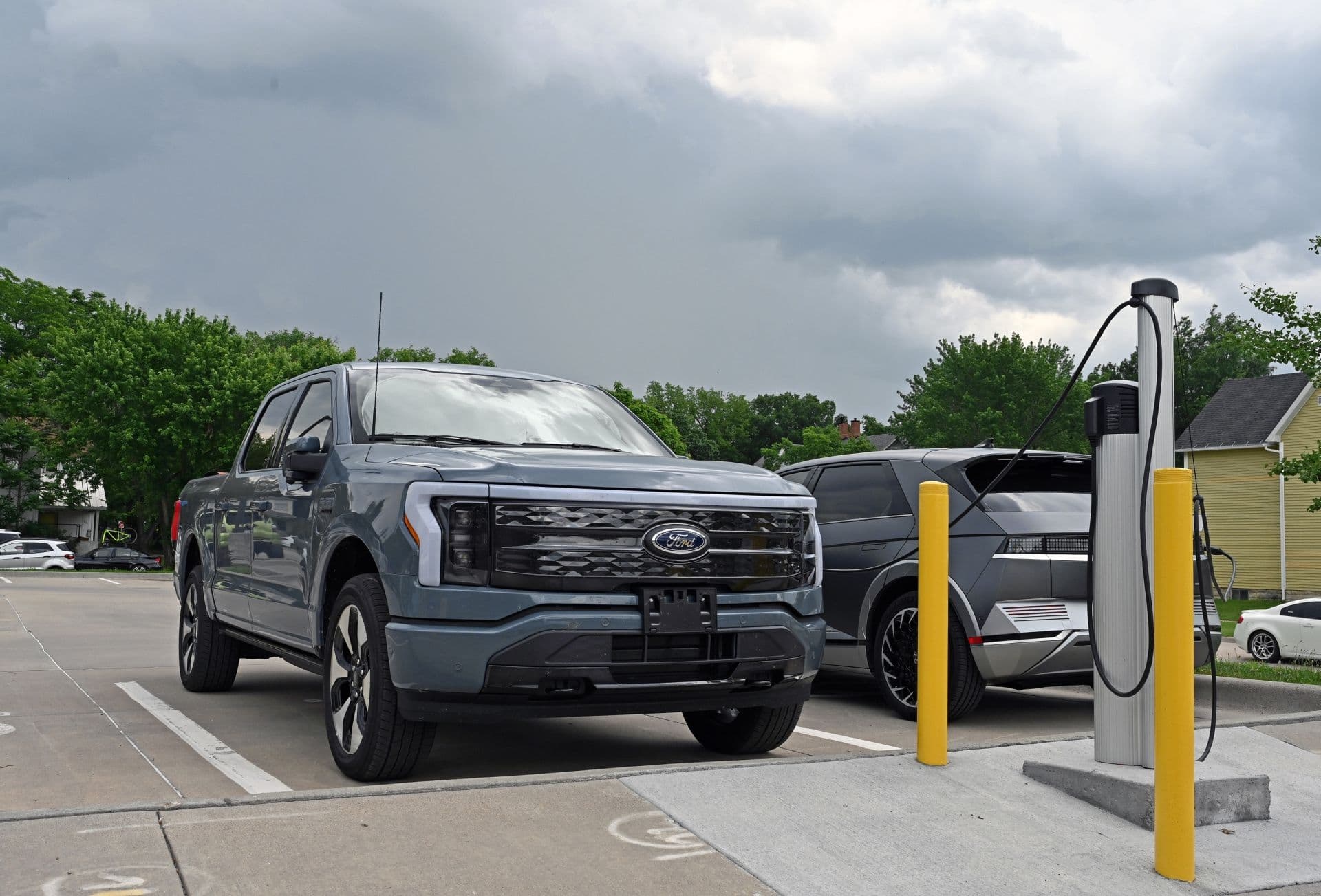 Cover Image for Produktionspause für Fords F-150 Lightning bis Januar