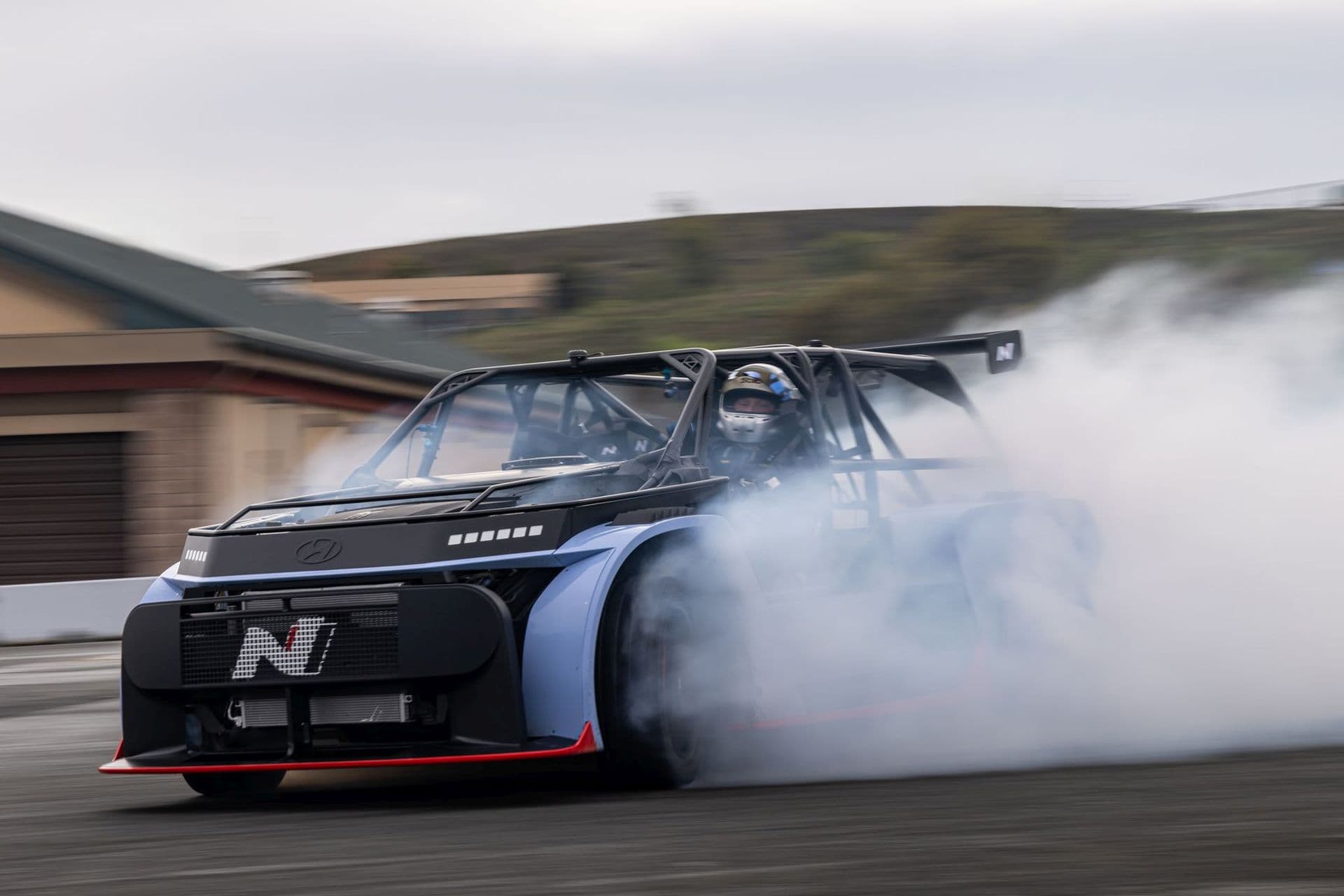 Cover Image for Hyundais RN24 im Test: Elektro-Rakete mit Rallye-DNA