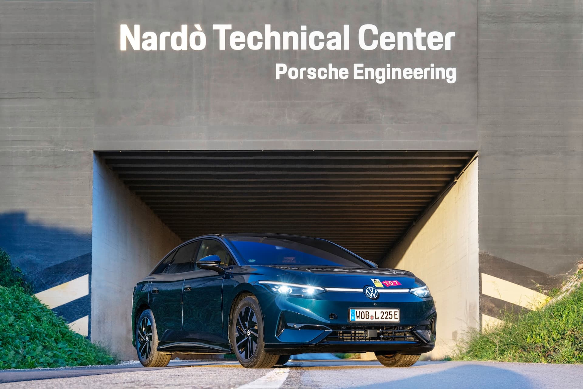 Cover Image for E-Auto von VW schafft 941 Kilometer ohne Zwischenladen