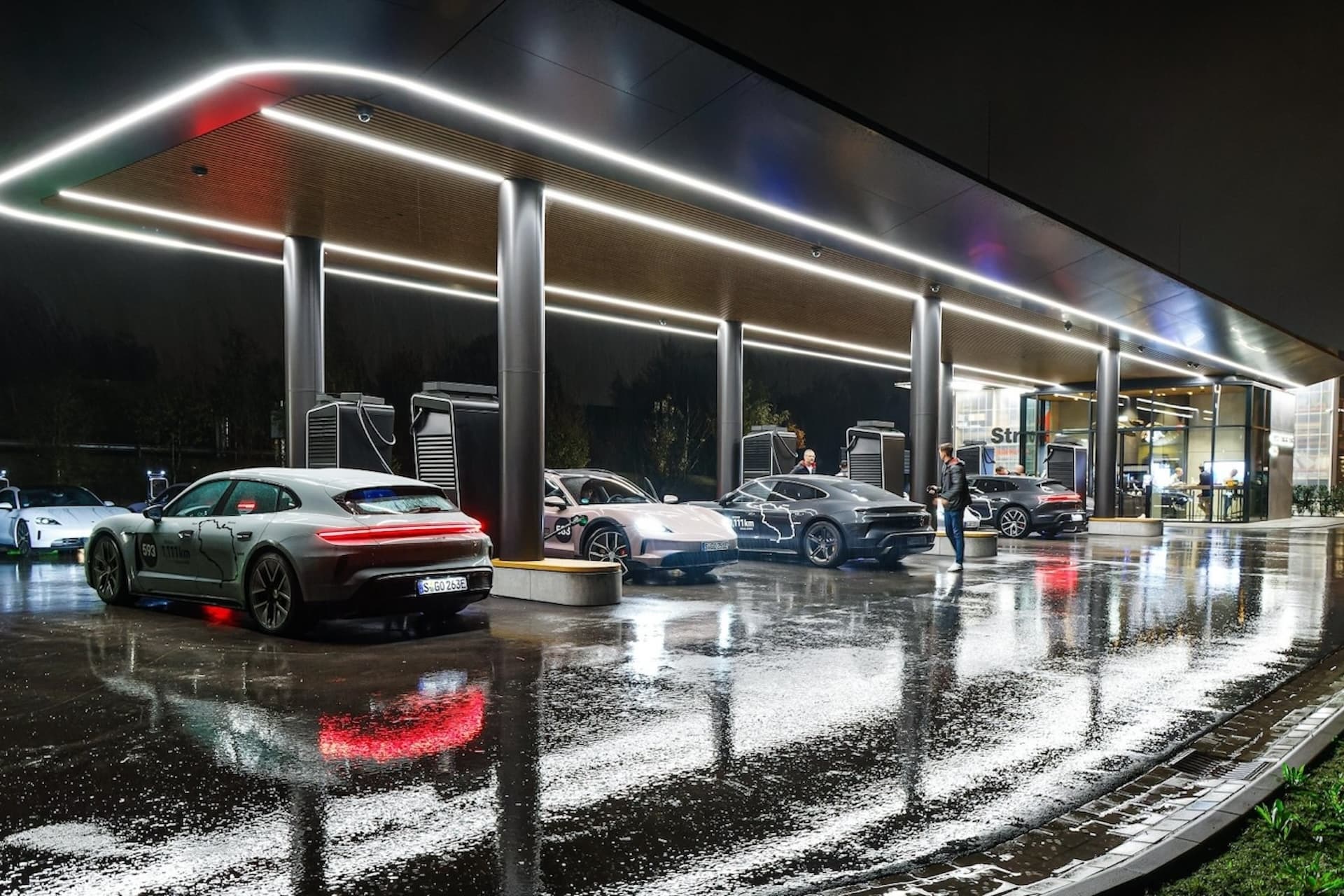 Cover Image for Kaufratgeber: Luxus-E-Autos mit drastischem Wertverlust