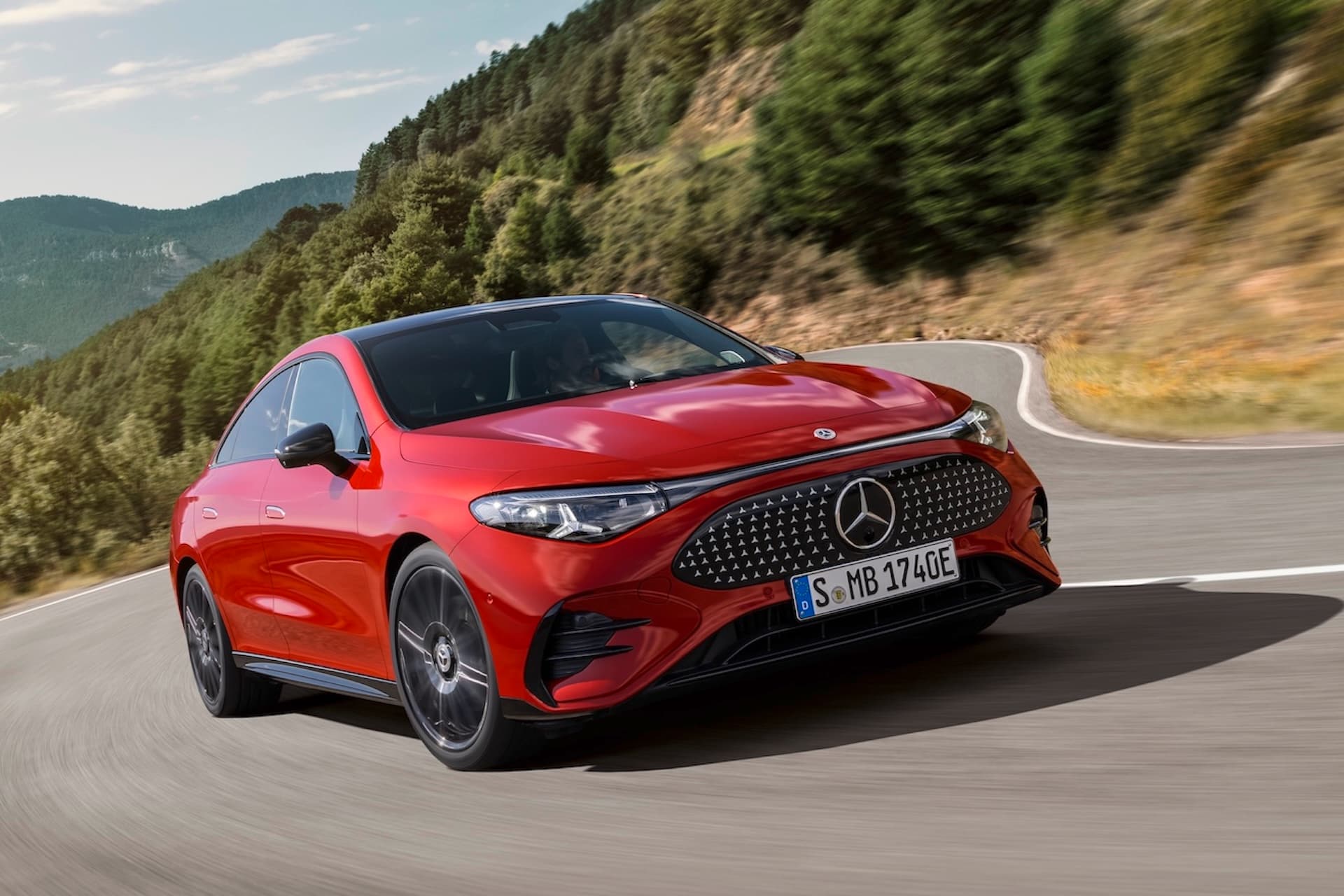Cover Image for Mercedes kommt beim E-Auto-Absatz nicht vom Fleck