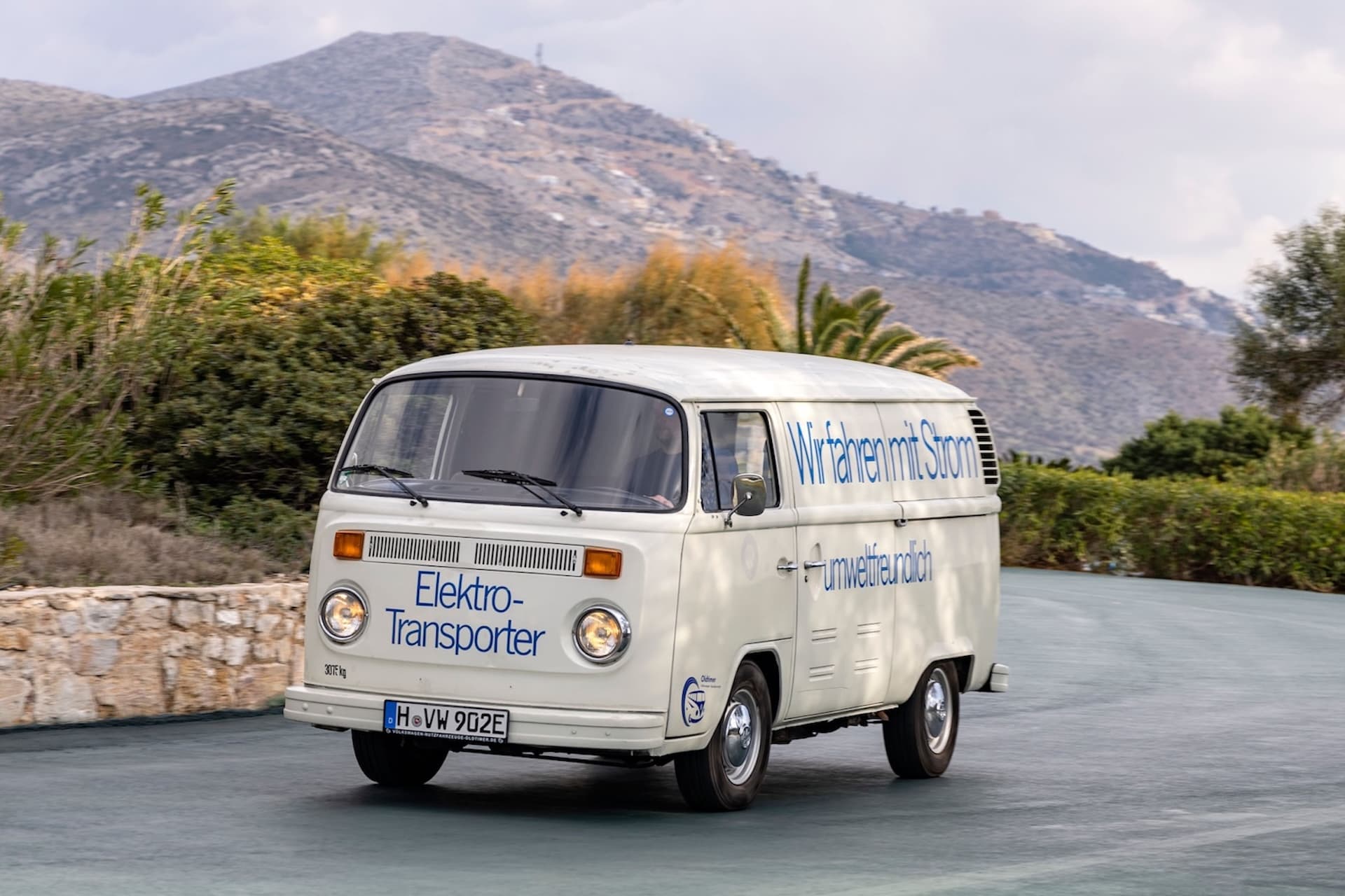 Cover Image for VW T2 Elektrotransporter: Unterwegs im Elektro-Opa