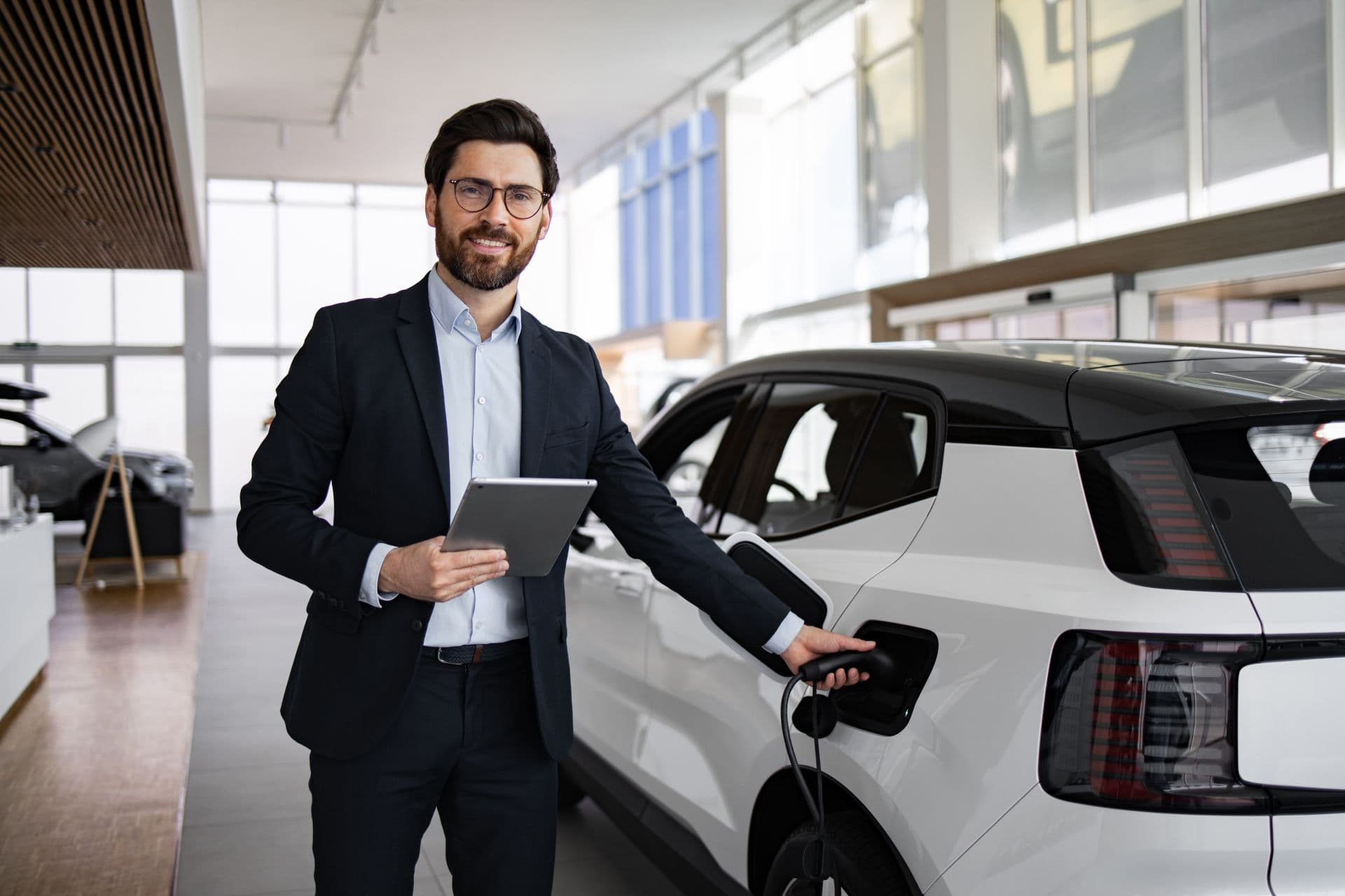 Cover Image for Warum Autoverkäufer E-Autos oft nur widerwillig verkaufen