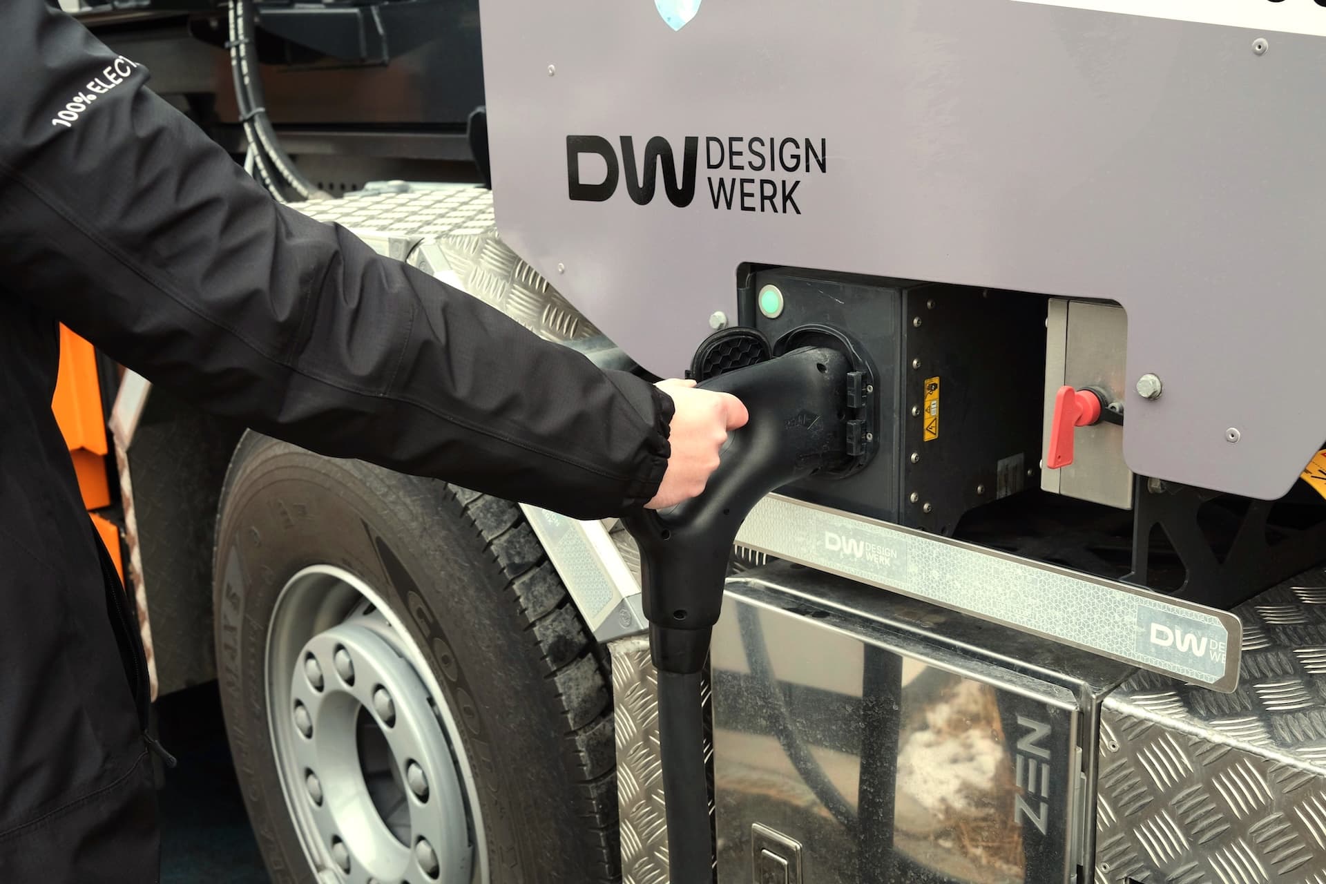 Cover Image for So viel CO2 sparen Elektro-Lkw ein