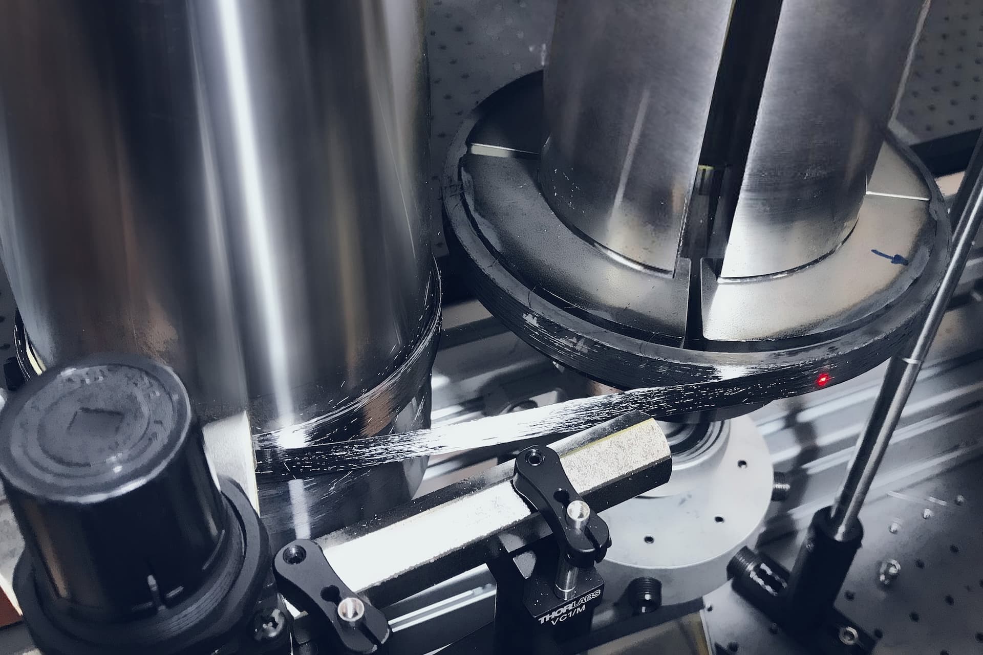 Cover Image for Fraunhofer EMI entwickelt Recyclingverfahren für Carbonfasern