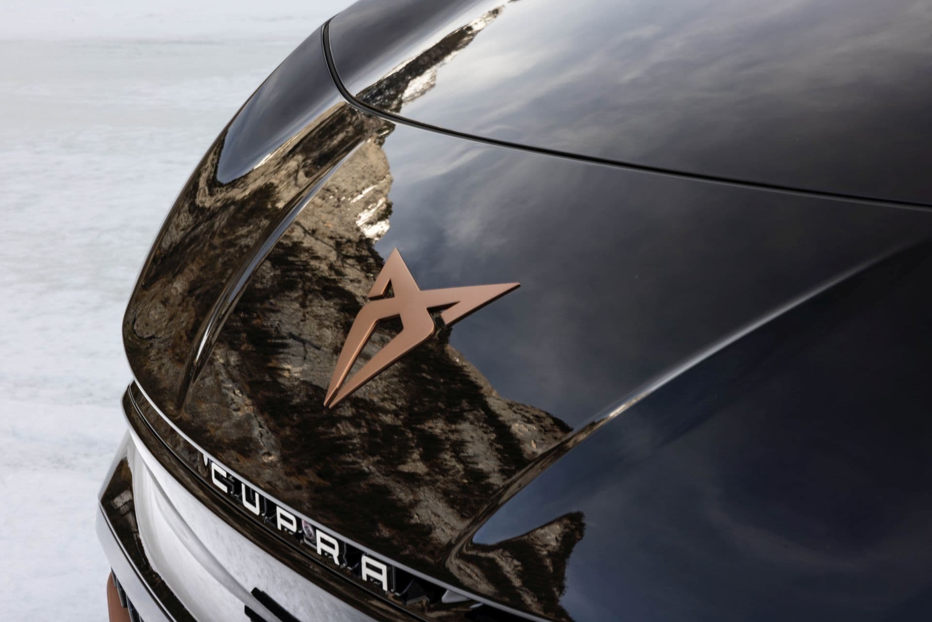 Cover Image for Unklare Zukunft für VW-Werk Zwickau – Bleibt der Cupra Born?