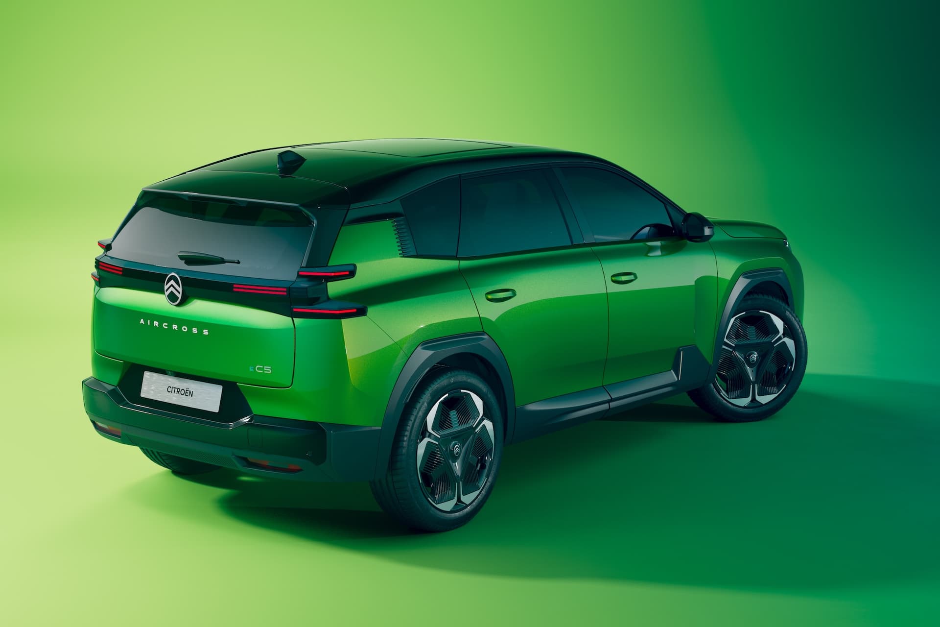 Cover Image for Citroën preist neuen C5 Aircross Electric bei 42.590 Euro ein