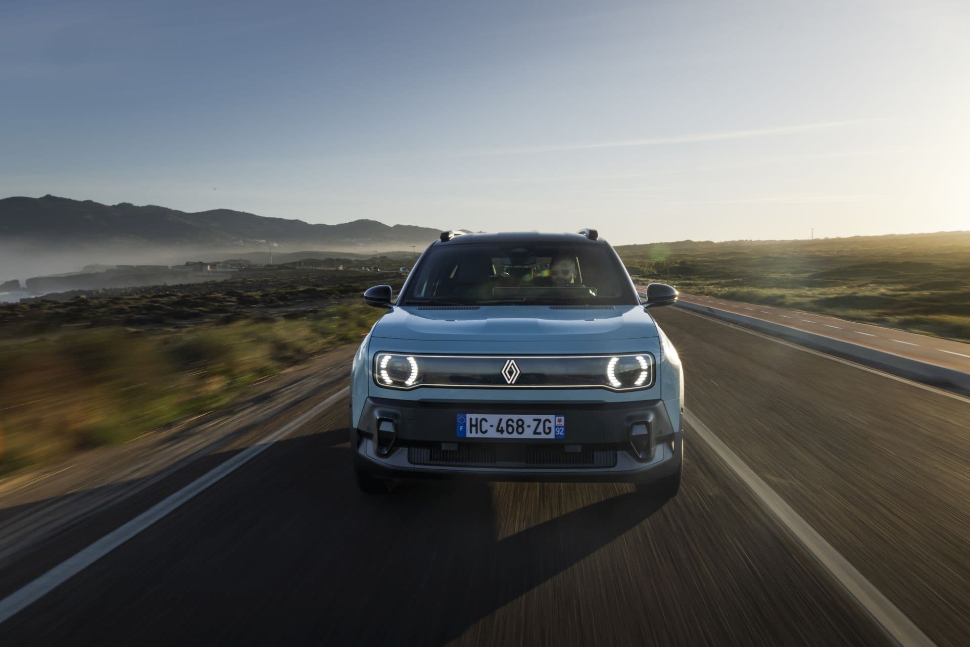 Cover Image for Renault-Werk Douai fertigt sechs E-Modelle für vier Marken