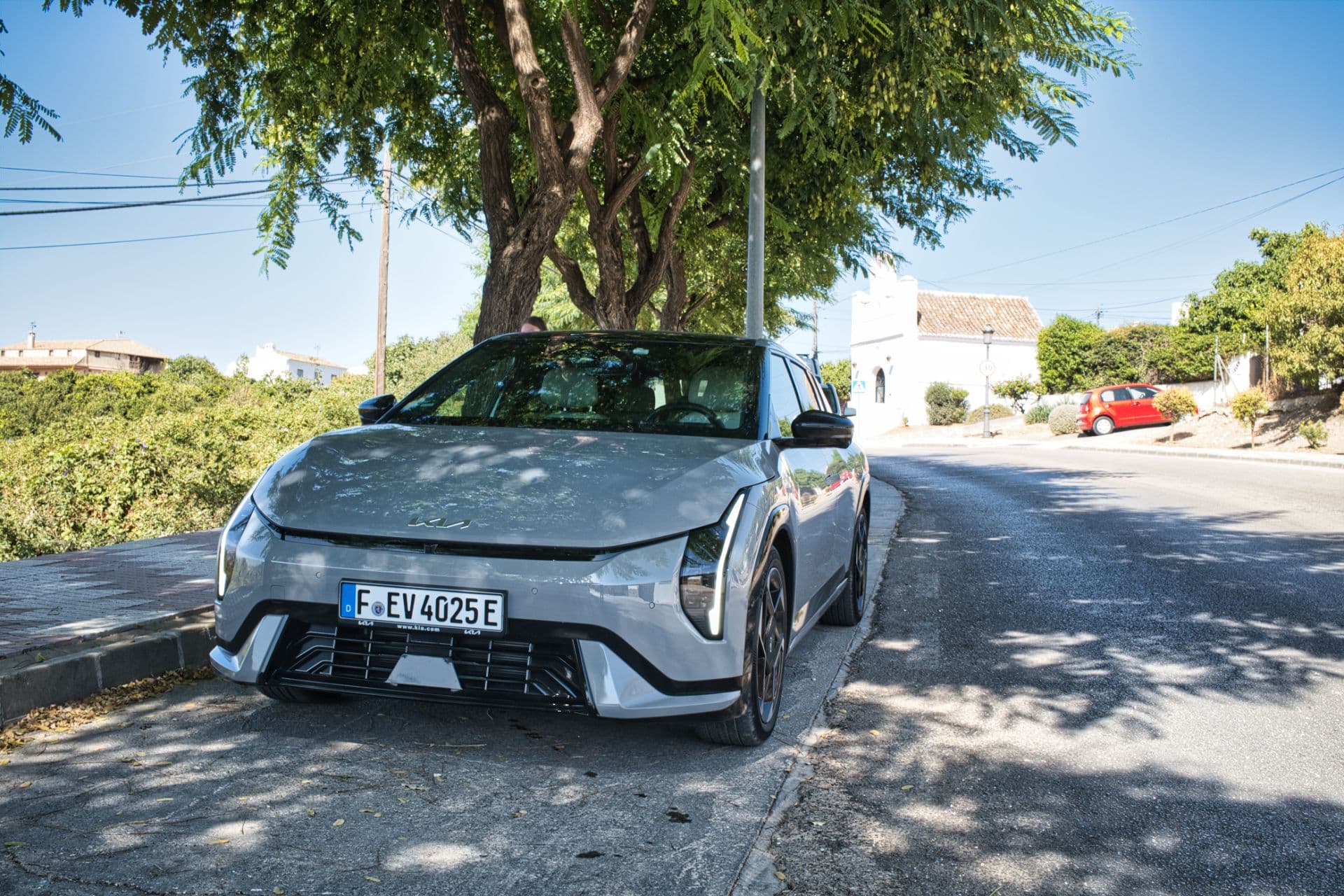 Cover Image for Kia EV4 Fahrbericht: Komfort dominiert den Kompakten