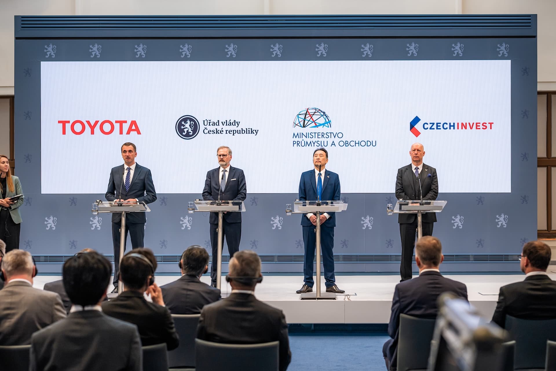 Cover Image for Toyota will erstmals auch in Europa E-Autos bauen
