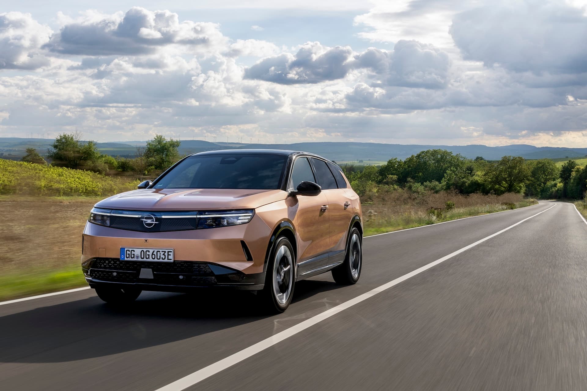 Cover Image for Opel legt nach: Grandland kommt jetzt fast 700 km weit