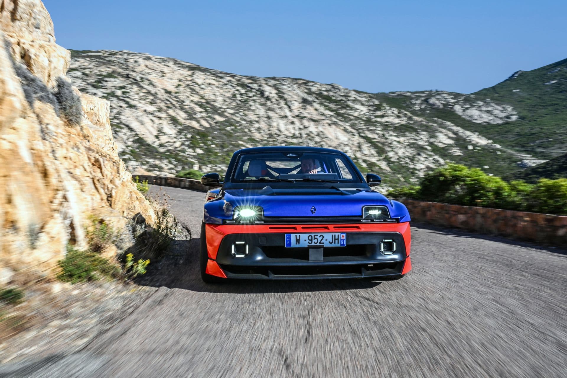 Cover Image for Renault ruft 160.000 Euro für den Turbo 3E auf