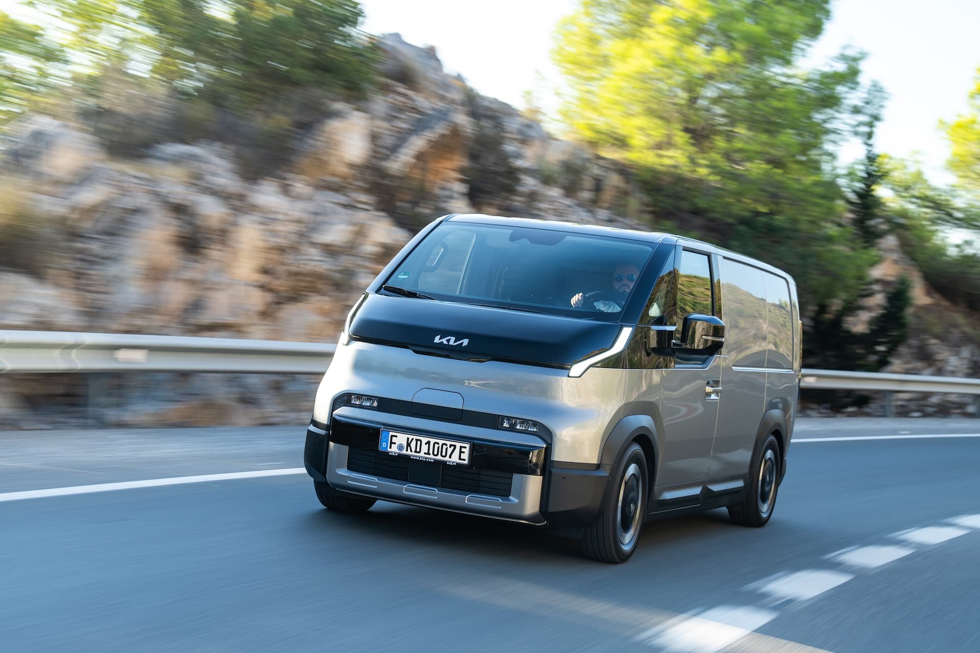 Cover Image for E-Transporter Kia PV5 ist „International Van of the Year“