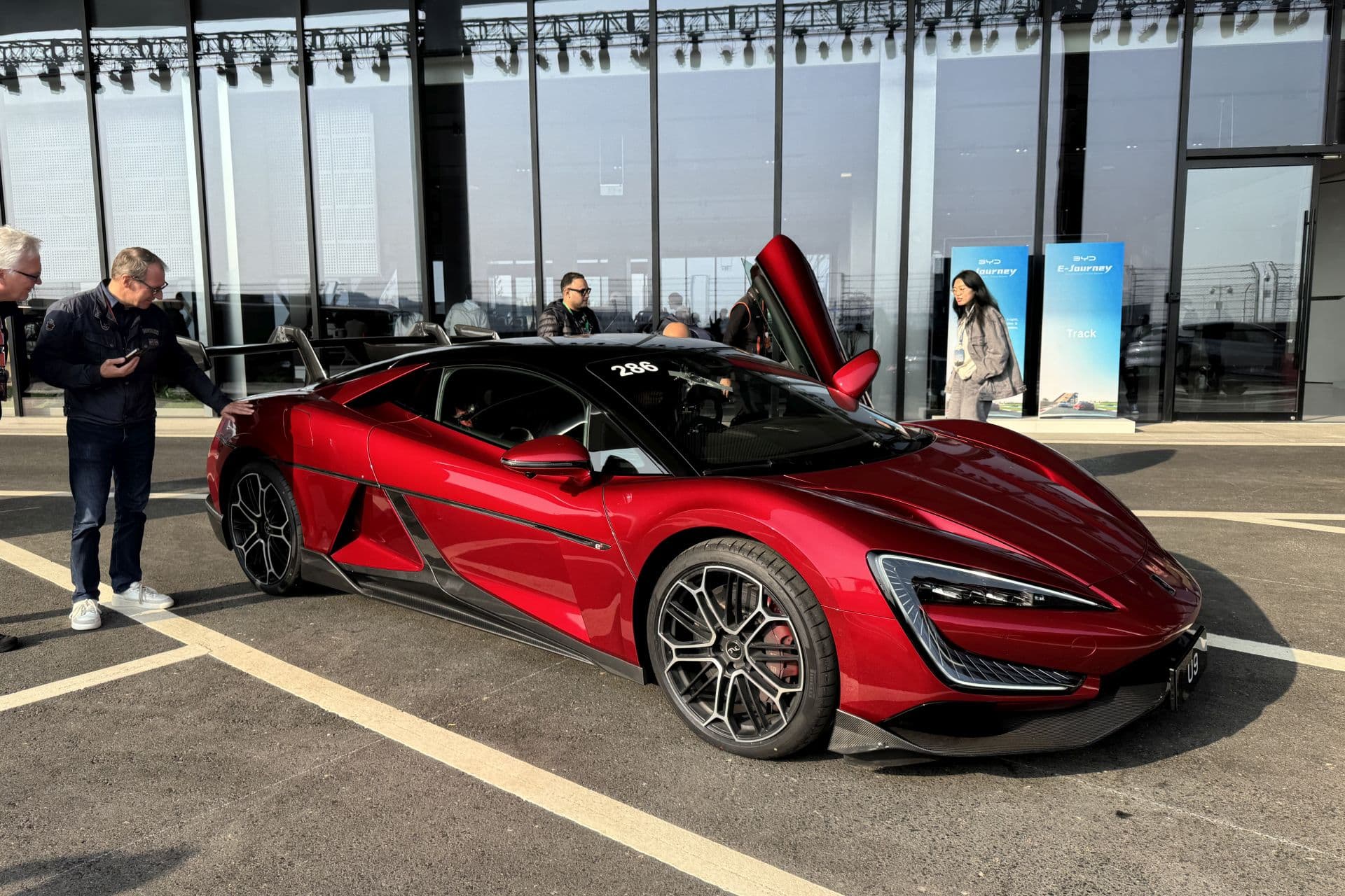 Cover Image for Fahrbericht: Yangwang U9 – schnellstes Serienauto der Welt