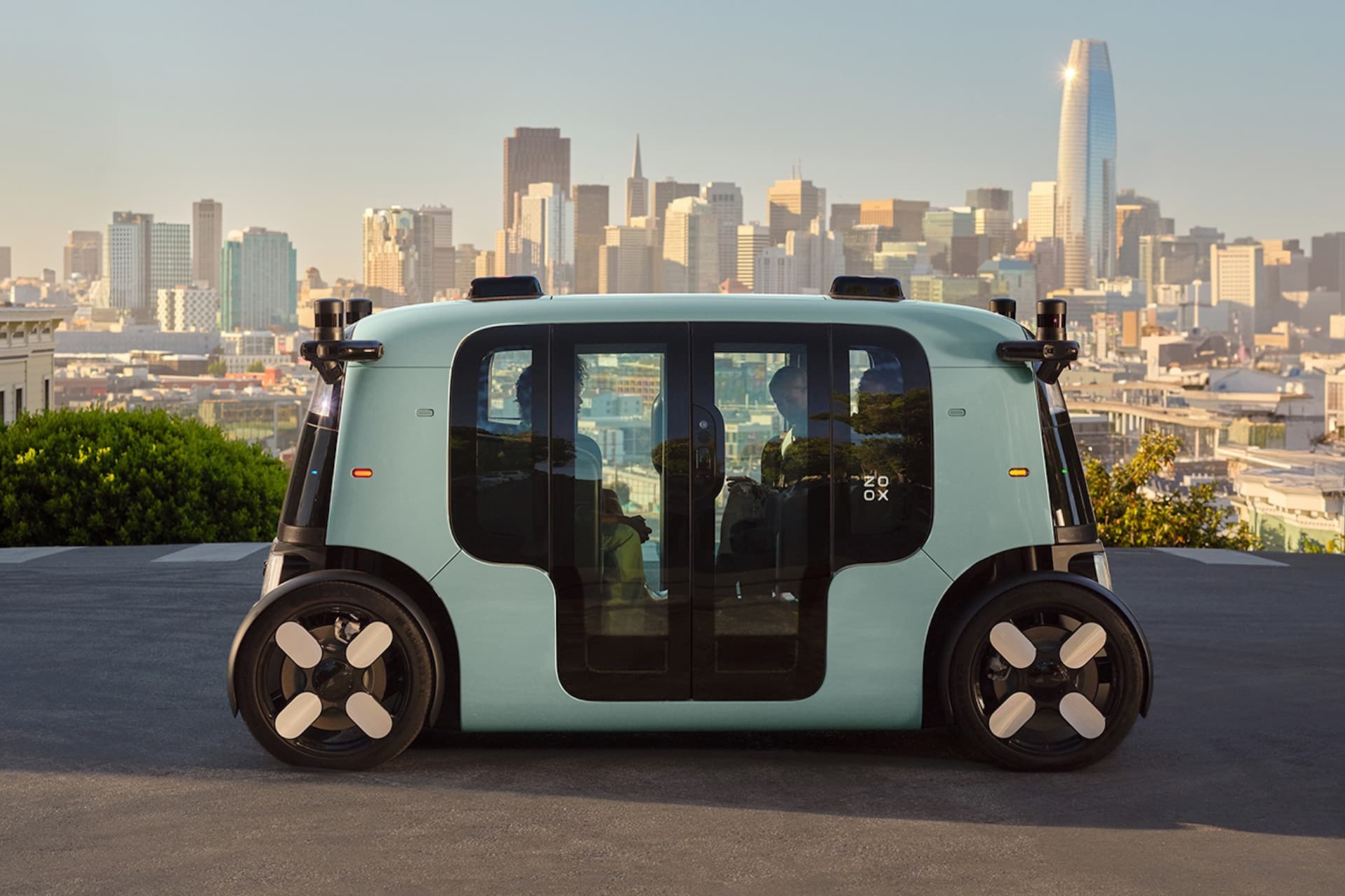 Cover Image for Panasonic steigt ins Robotaxi-Geschäft von Zoox ein