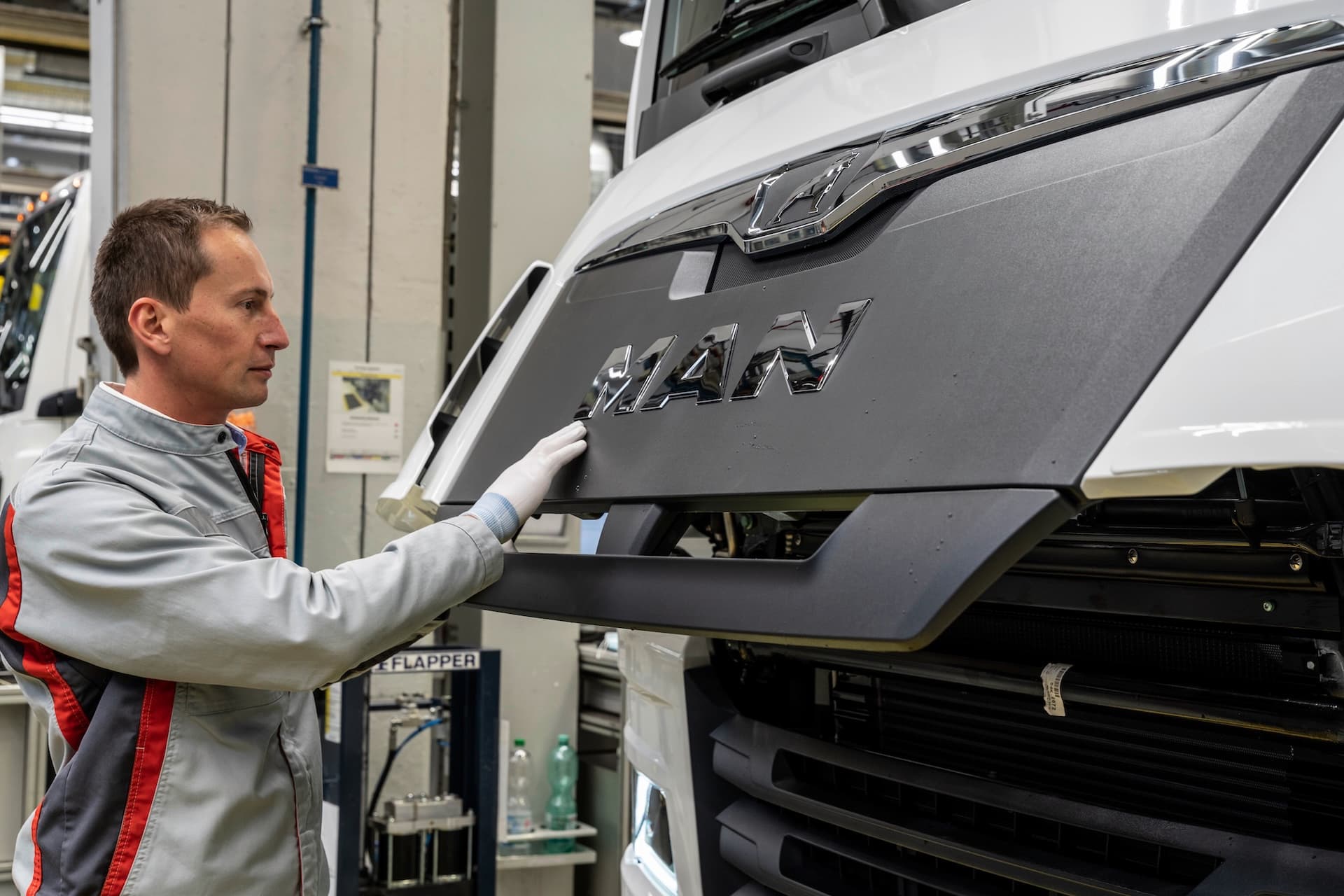 MAN will kräftig sparen, um noch kräftiger investieren zu können