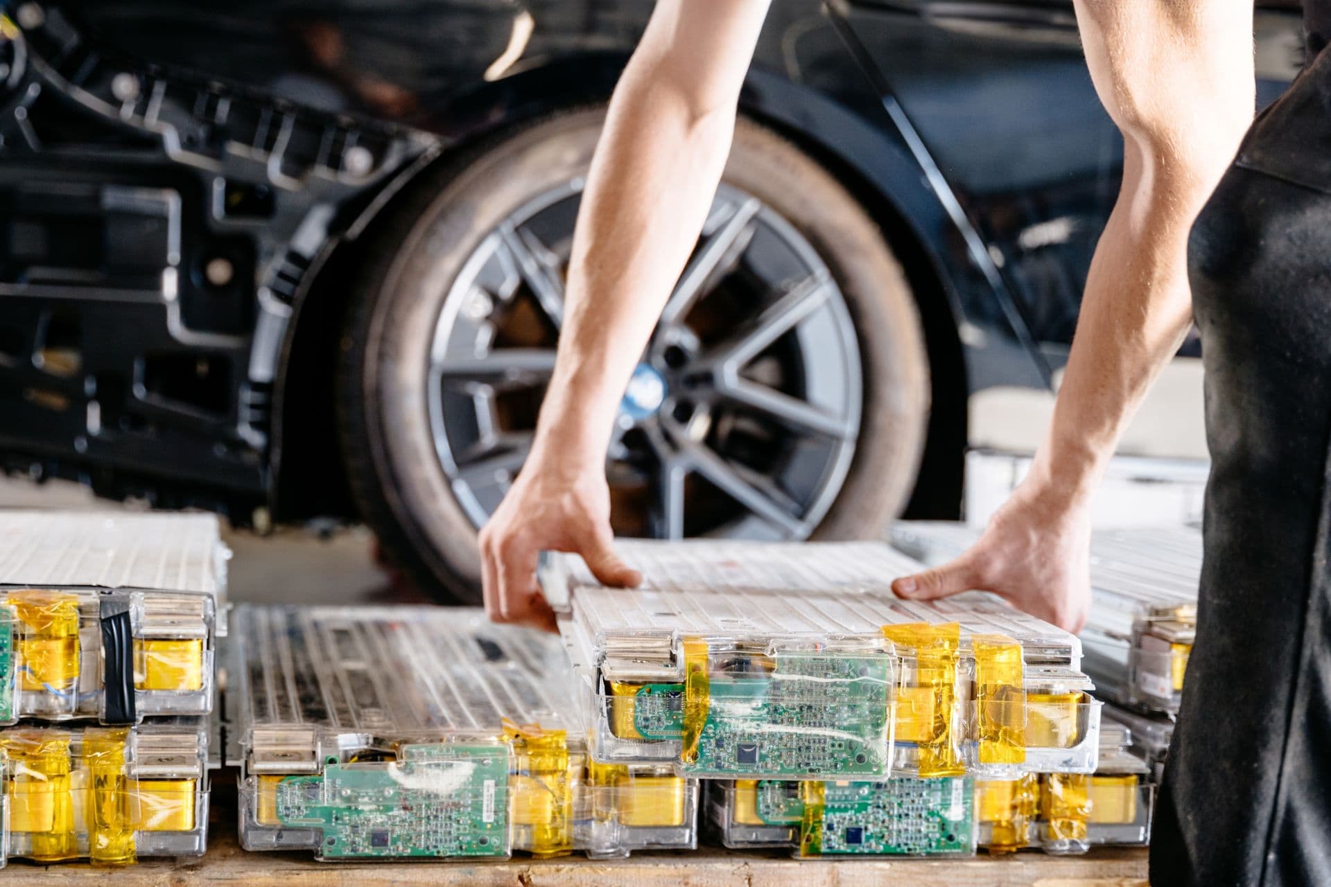 Wenn die Garantie endet: Was bei E-Auto-Akkus möglich ist