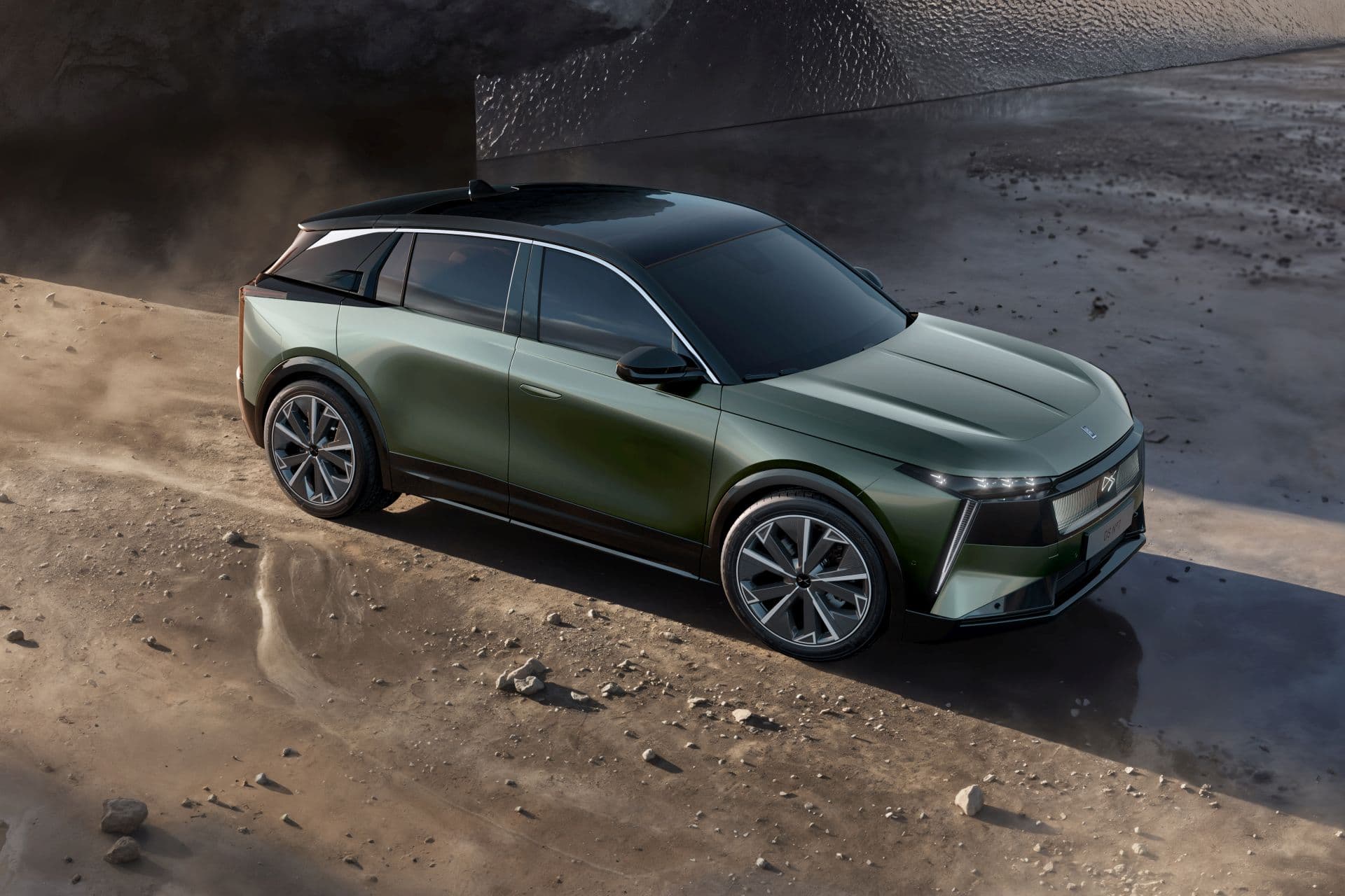 DS N°7: Elektro-SUV mit bis zu 740 km Reichweite