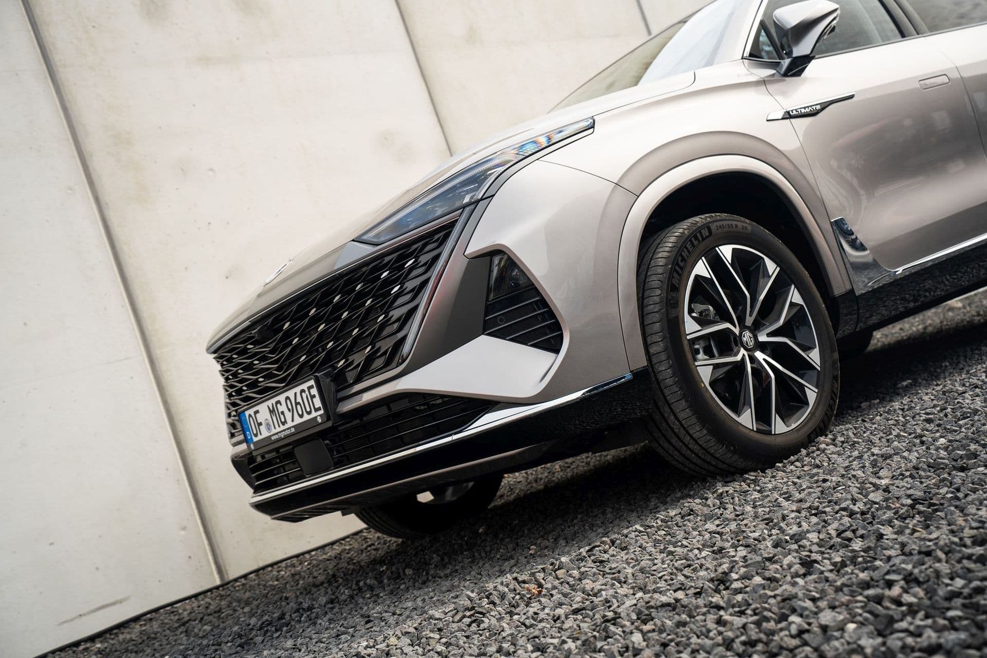 MG S9 PHEV: Siebensitzer mit 100 km E-Reichweite