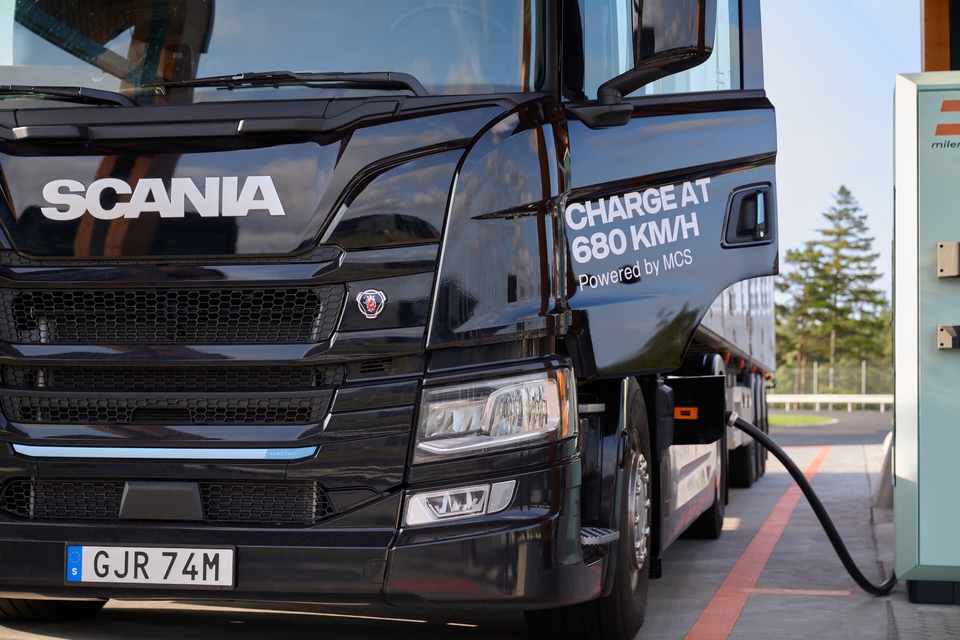 Scania: Schnellladende Vehicle-to-Grid-Lösung für E-Lkw